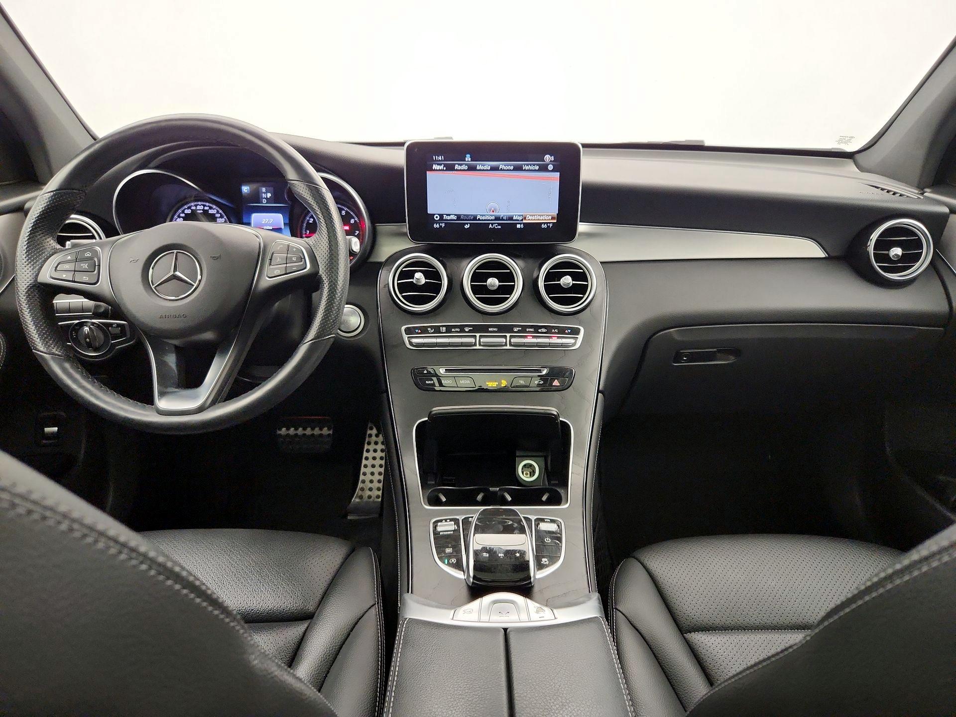 Thumbnail: 2019 Mercedes-Benz GLC - 9