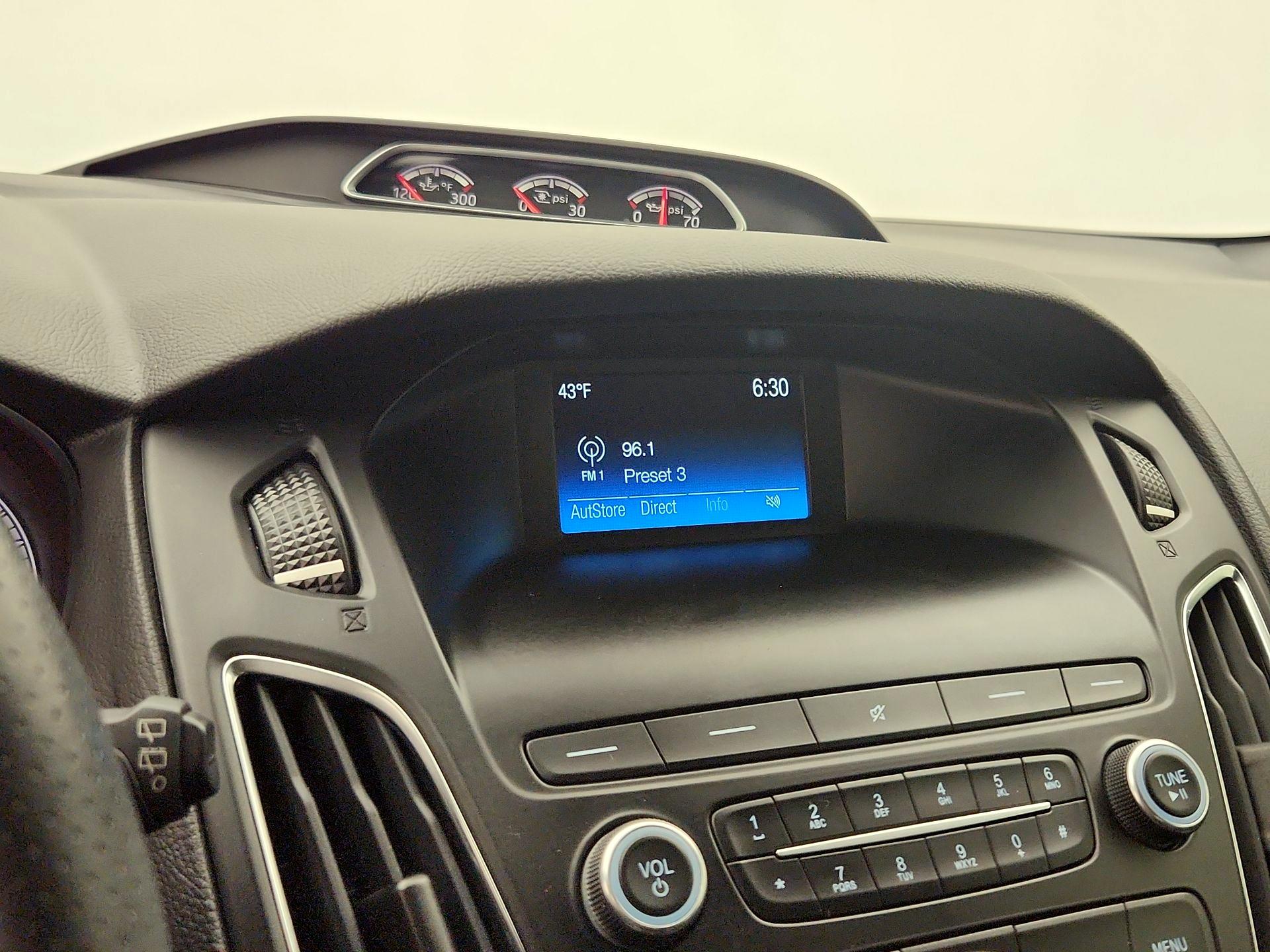 Thumbnail: 2018 Ford Focus - 15