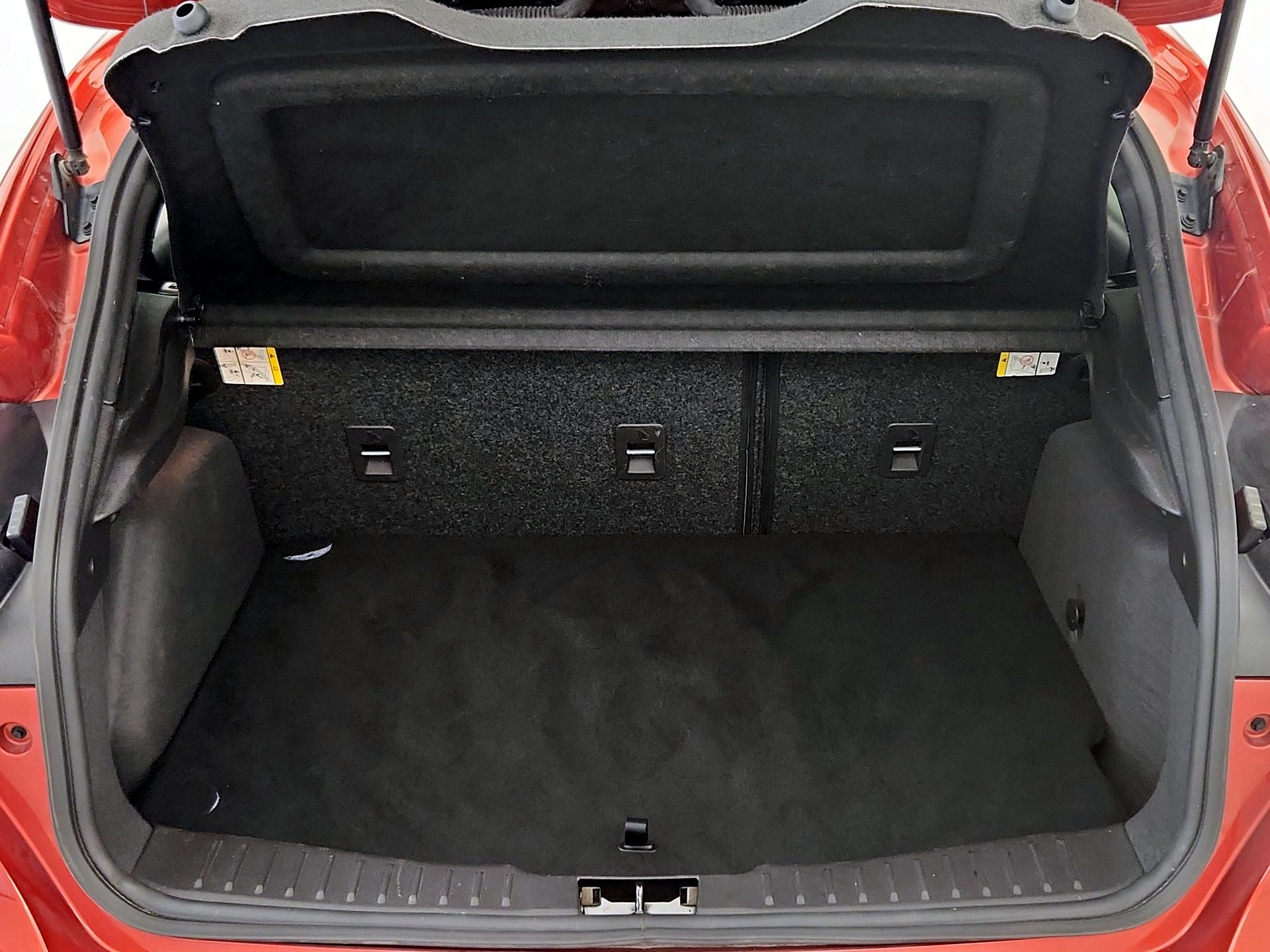 Thumbnail: 2018 Ford Focus - 20