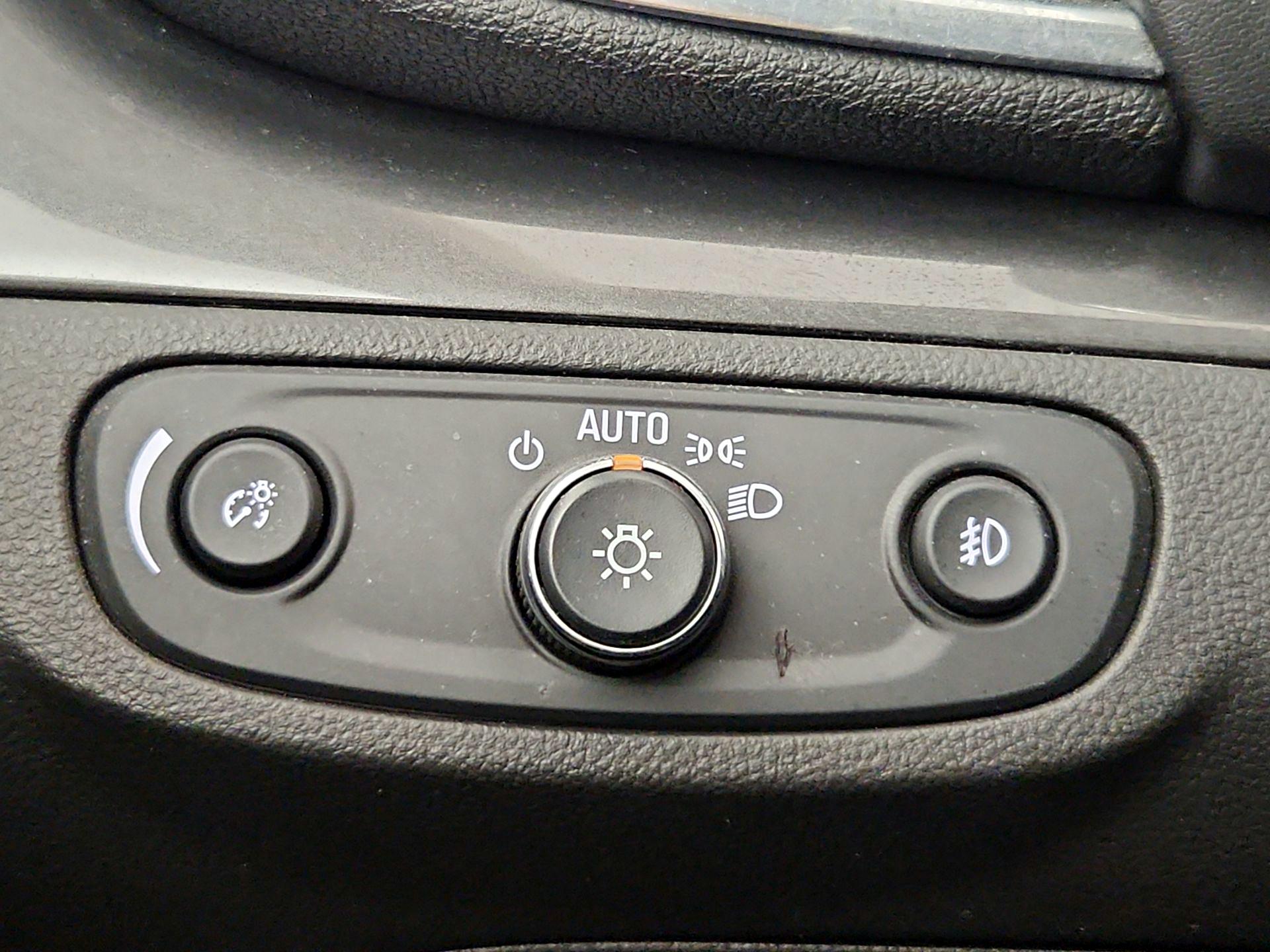 Thumbnail: 2018 Buick Encore - 13