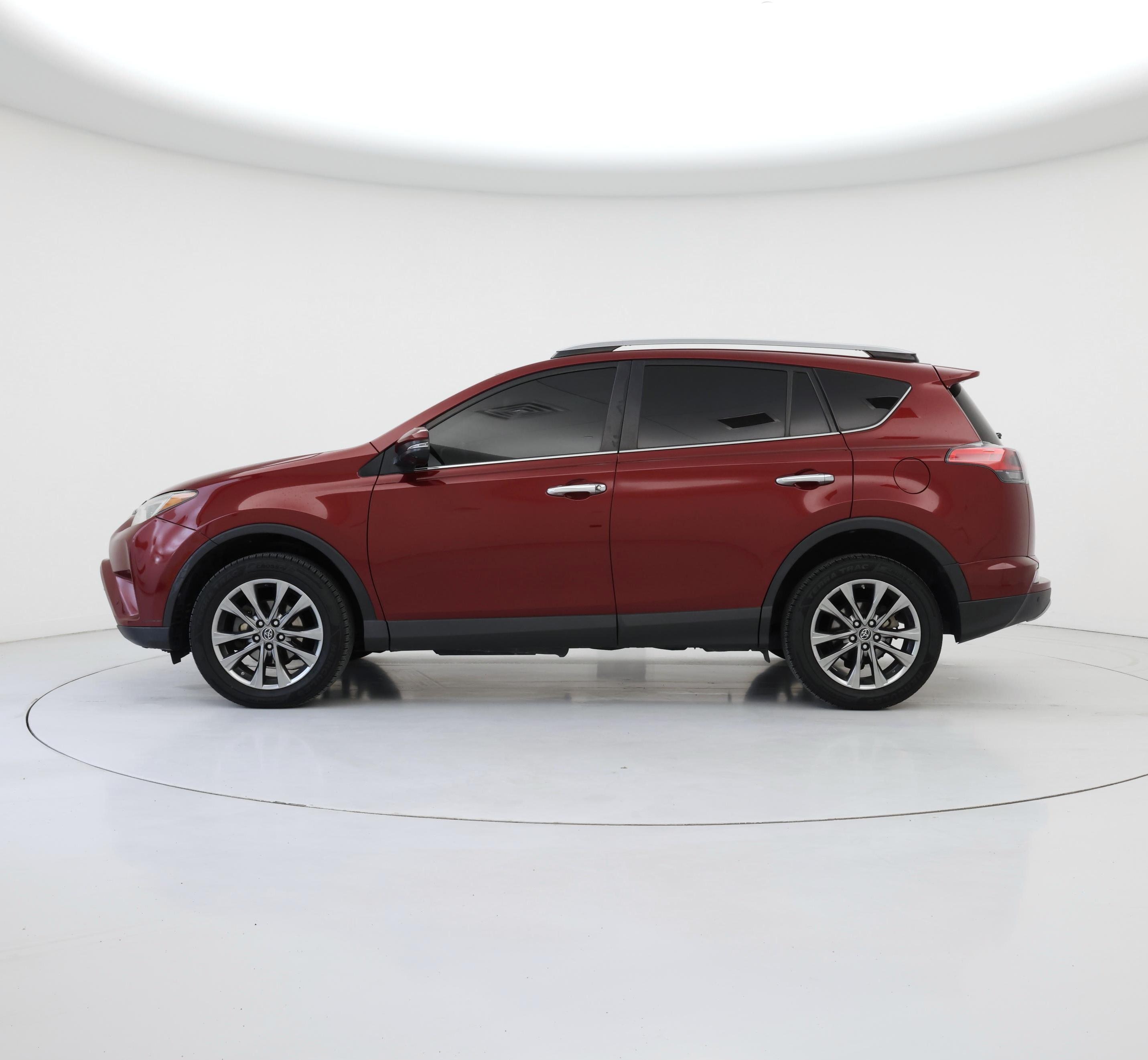 Thumbnail: 2018 Toyota RAV4 - 3