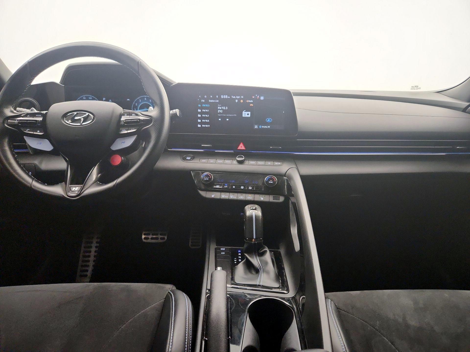 Thumbnail: 2022 Hyundai Elantra - 9