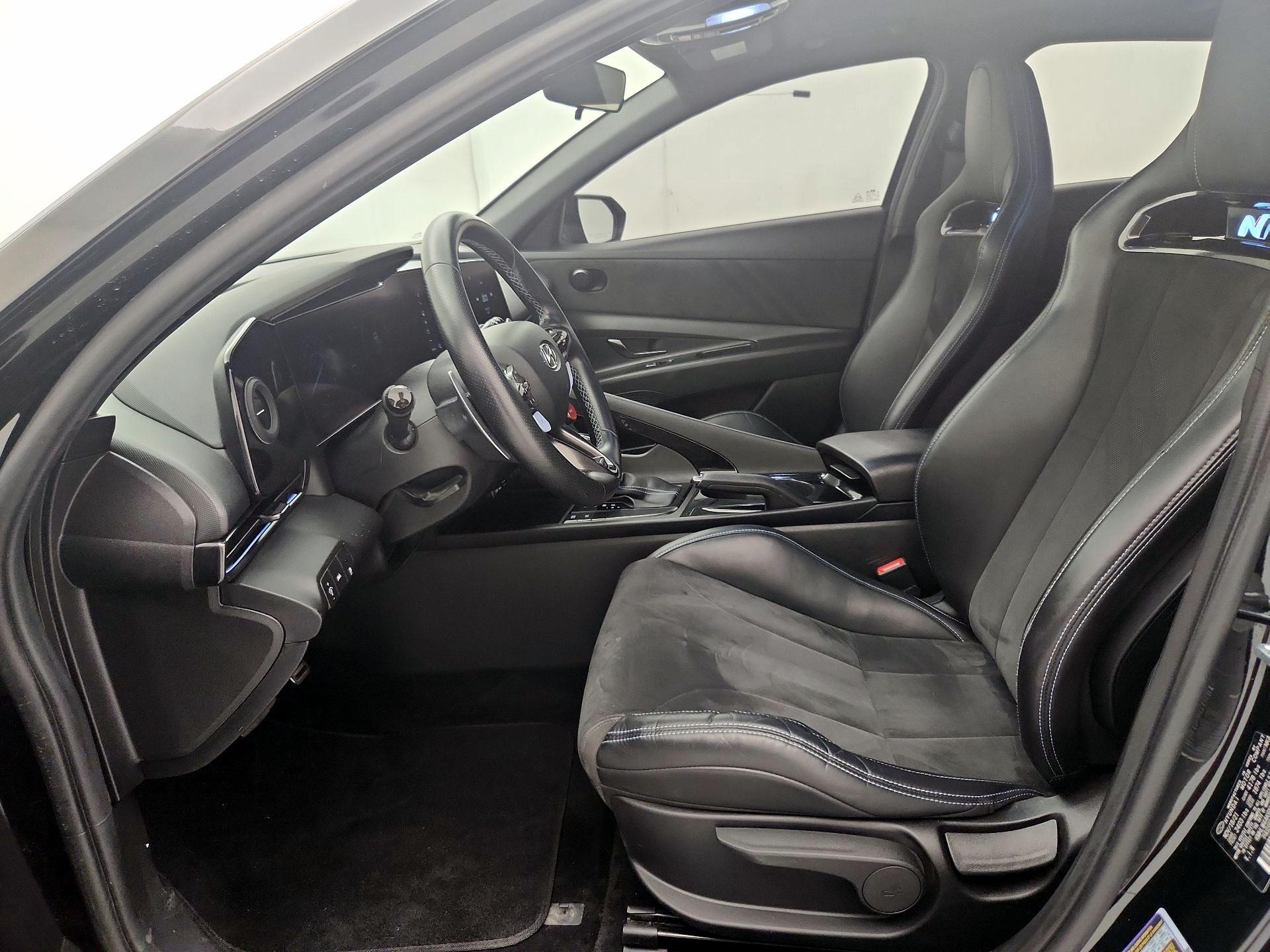 Thumbnail: 2022 Hyundai Elantra - 11