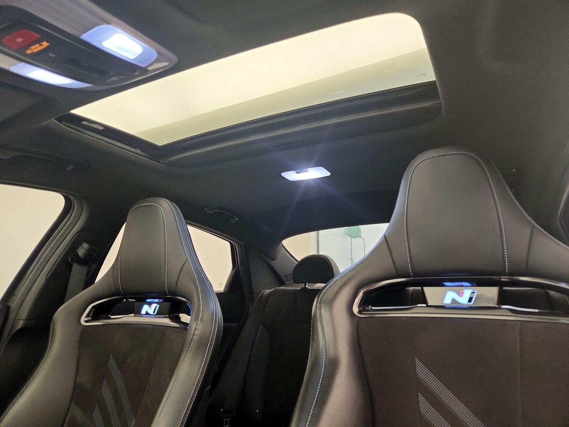 Thumbnail: 2022 Hyundai Elantra - 20