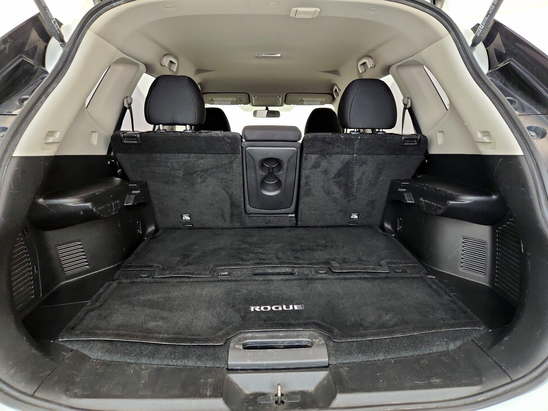 Thumbnail: 2017 Nissan Rogue - 20