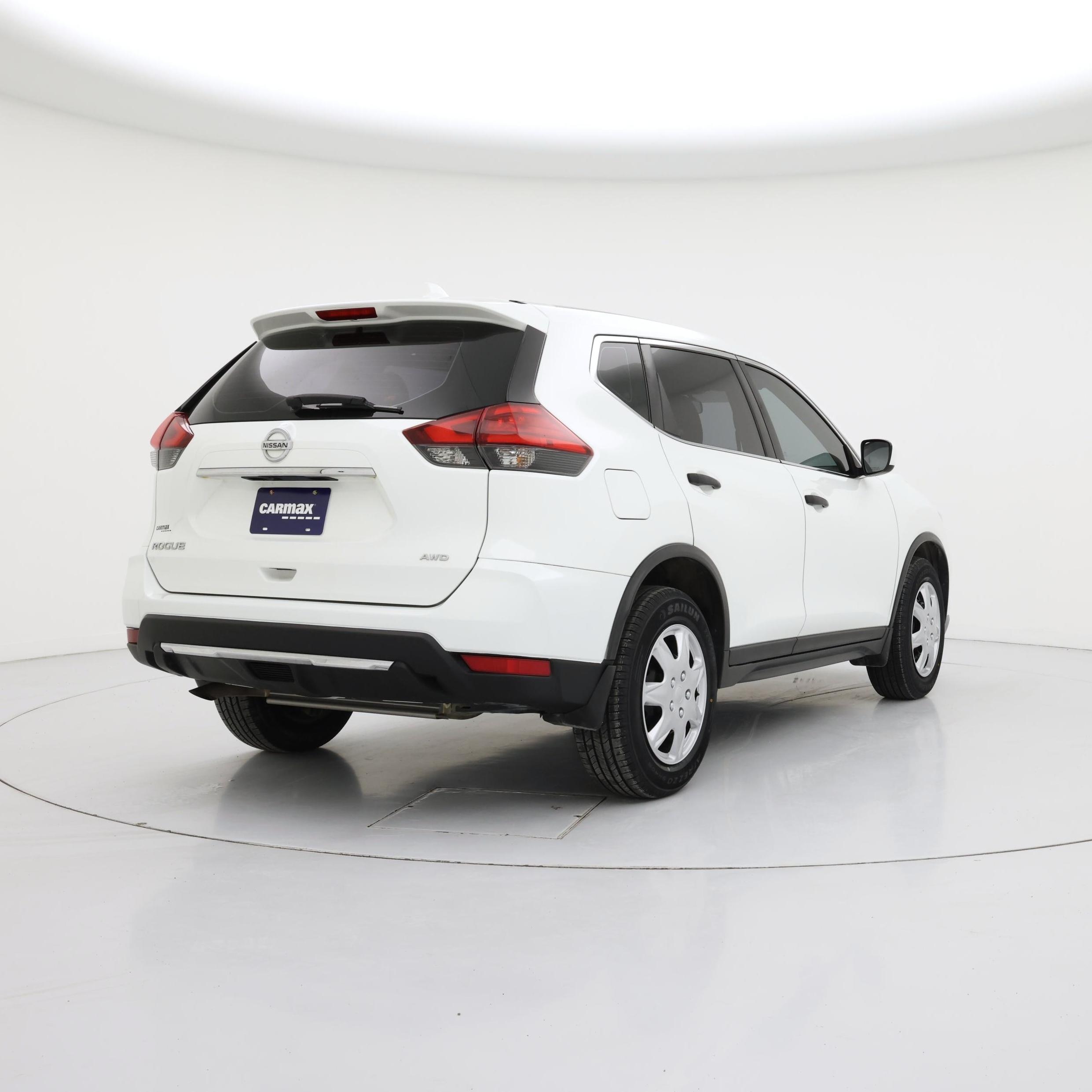 Thumbnail: 2017 Nissan Rogue - 8