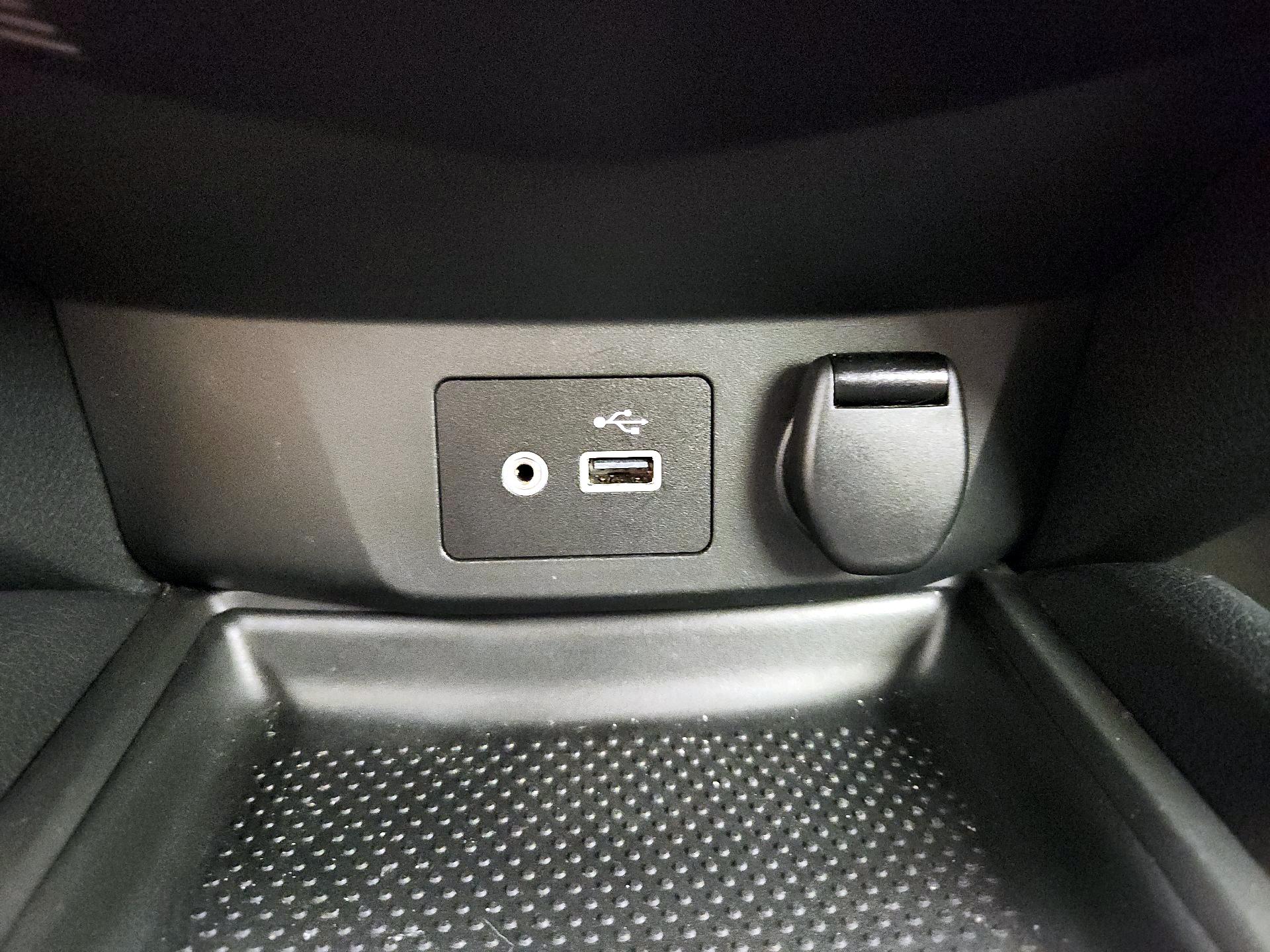 Thumbnail: 2018 Nissan Rogue - 18