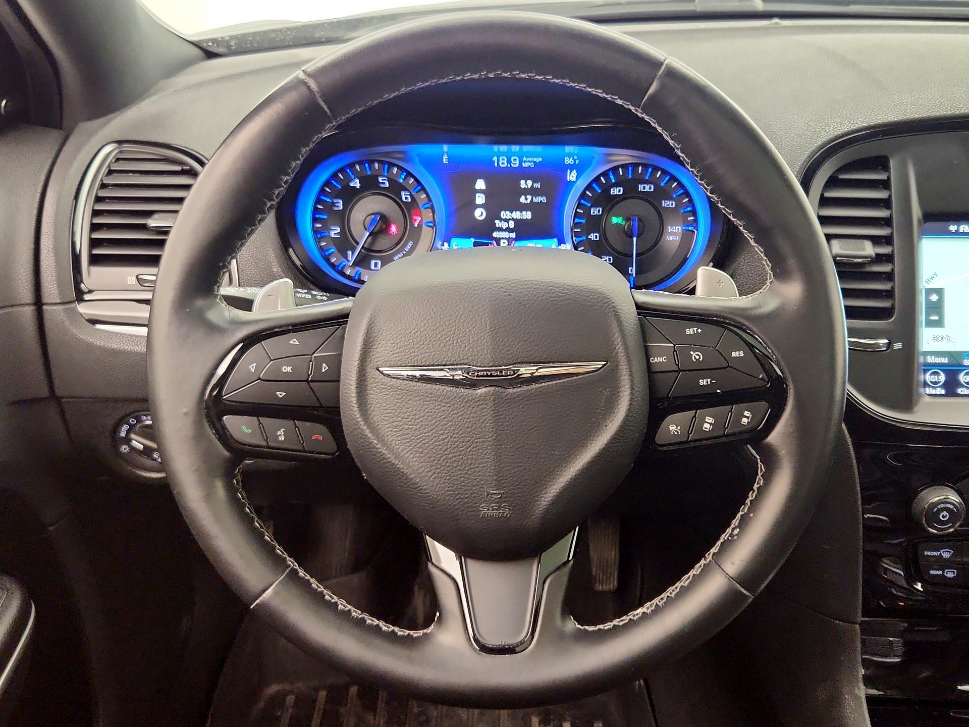 Thumbnail: 2019 Chrysler 300 - 10