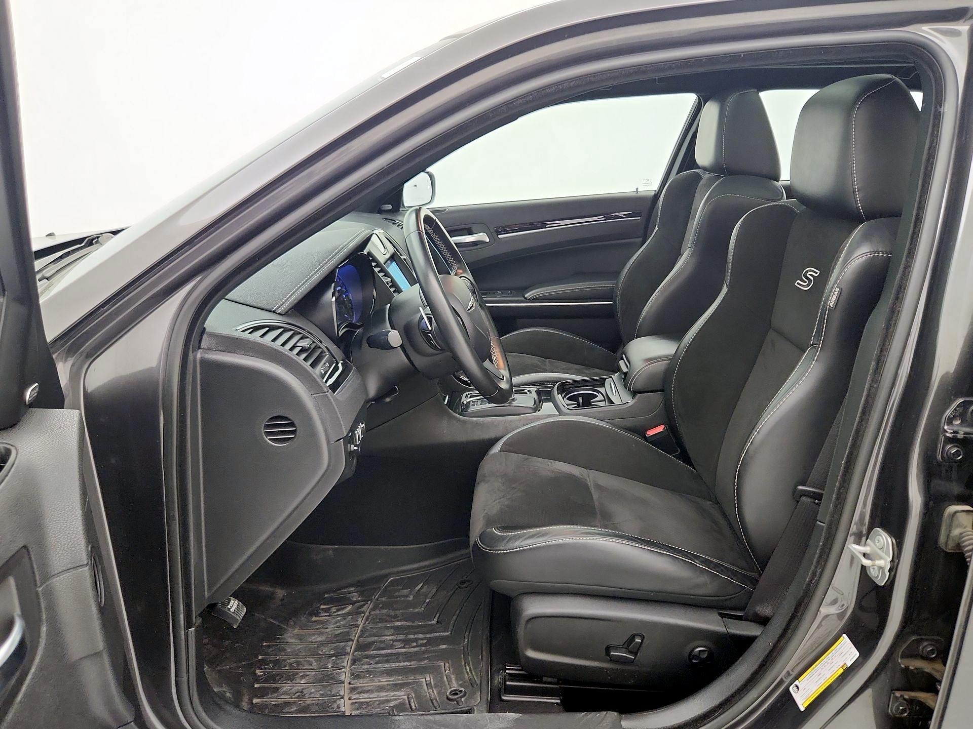 Thumbnail: 2019 Chrysler 300 - 11