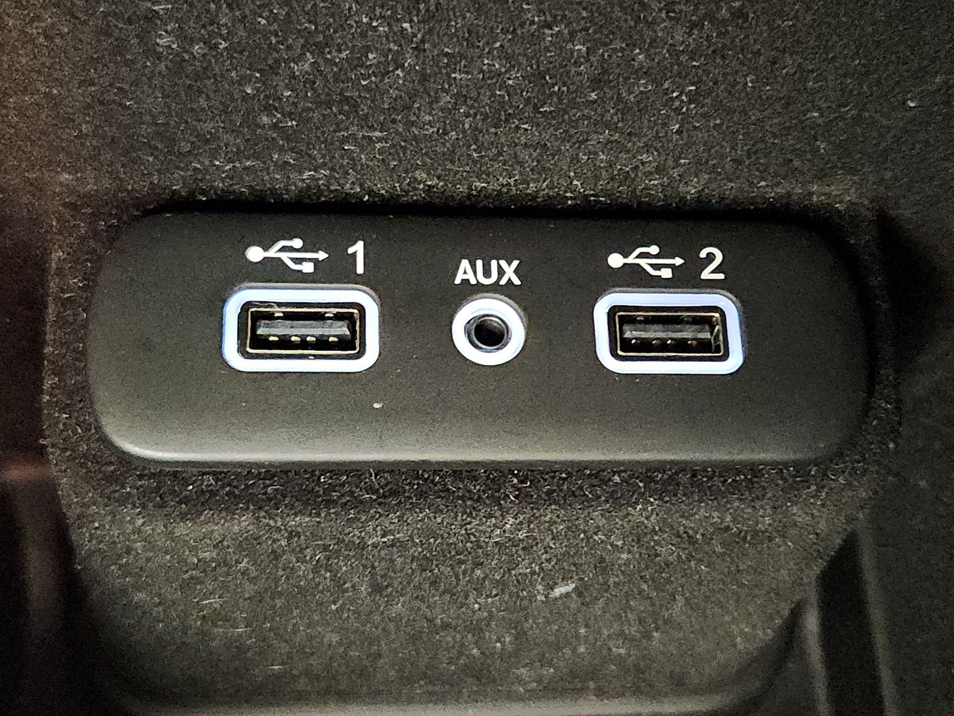 Thumbnail: 2019 Chrysler 300 - 19