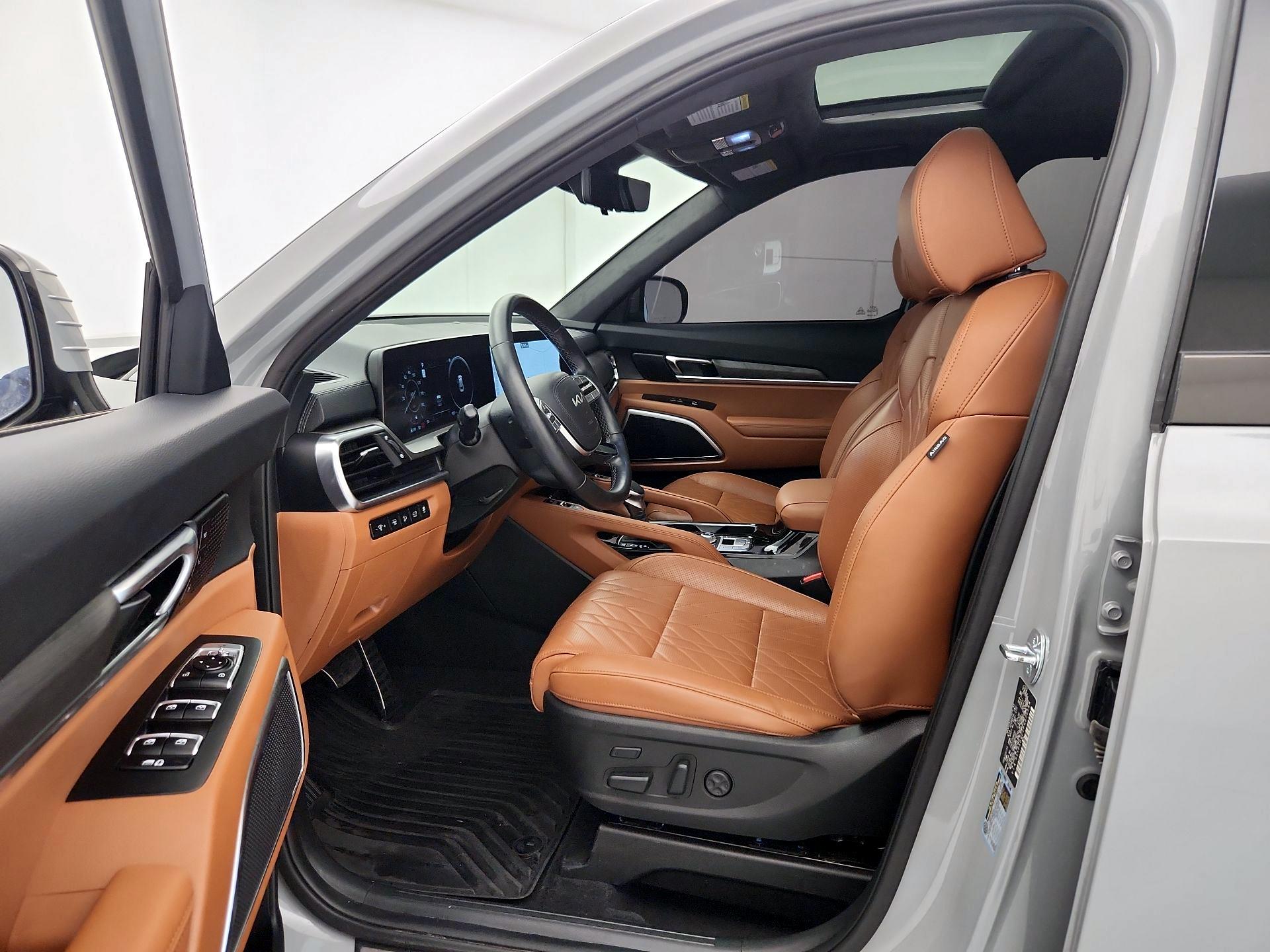 Thumbnail: 2023 Kia Telluride - 11