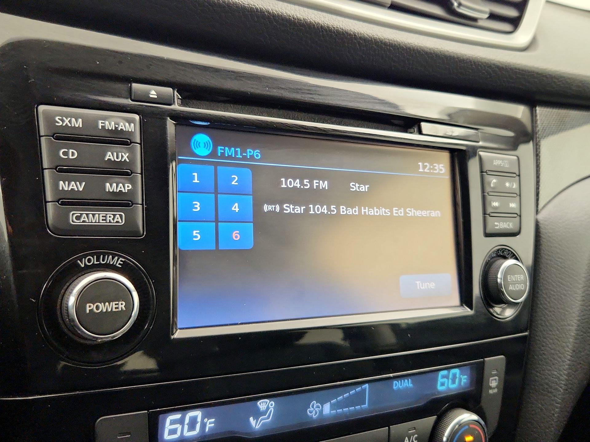 Thumbnail: 2016 Nissan Rogue - 16