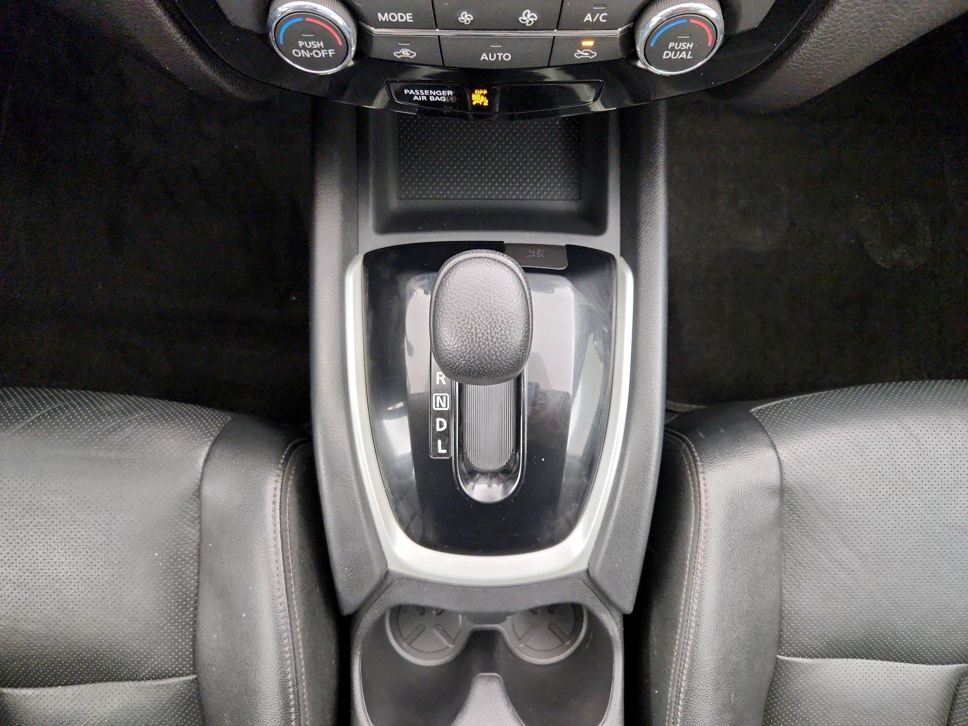 Thumbnail: 2016 Nissan Rogue - 18