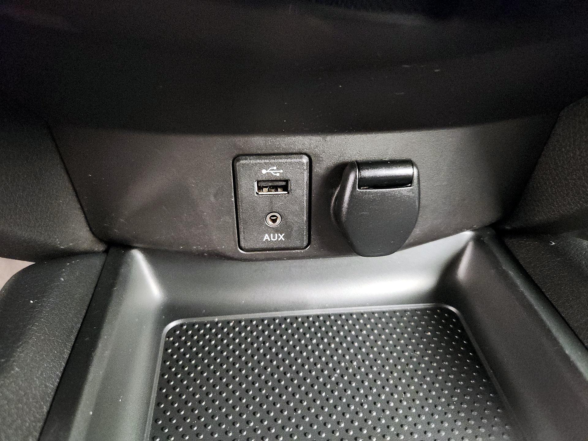 Thumbnail: 2016 Nissan Rogue - 19