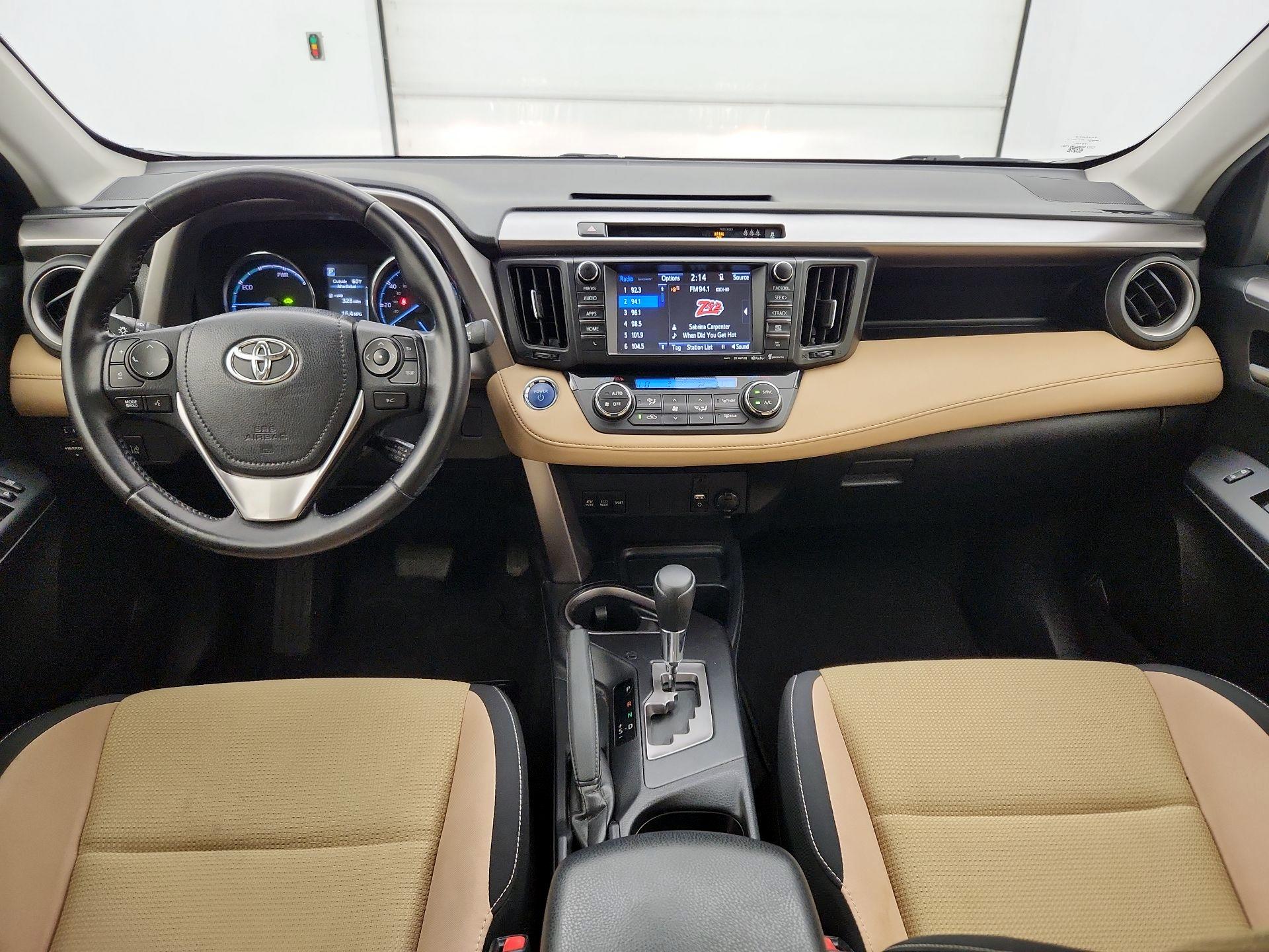 Thumbnail: 2017 Toyota RAV4 - 9