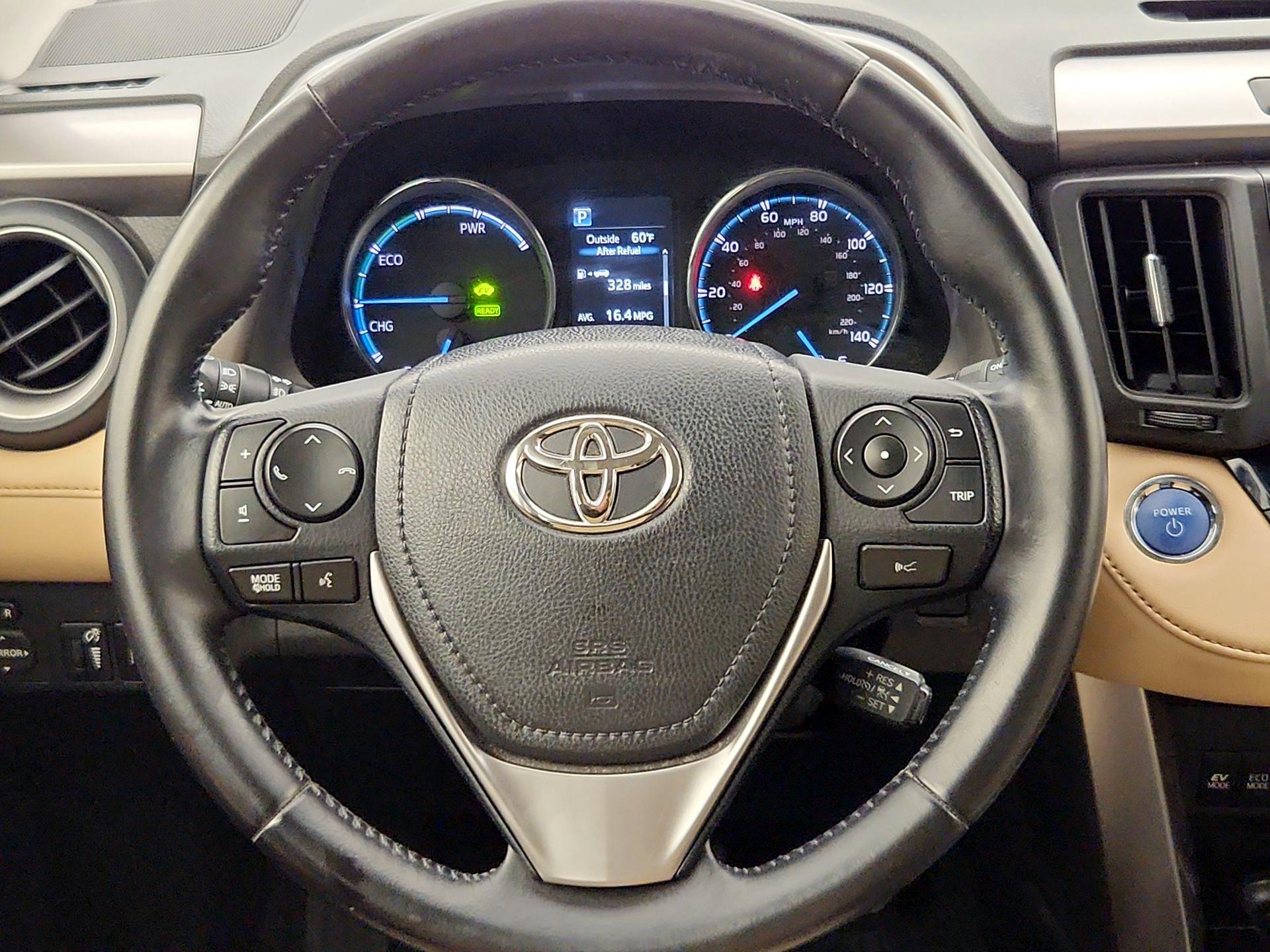 Thumbnail: 2017 Toyota RAV4 - 10
