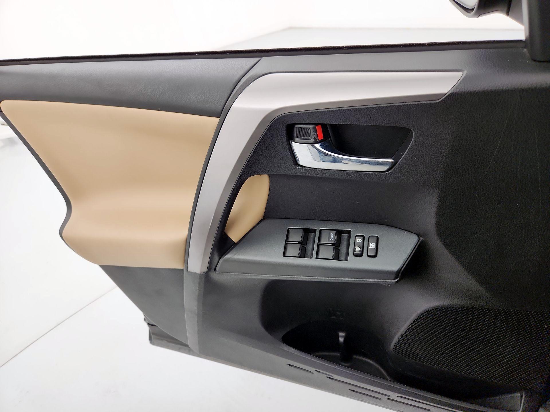 Thumbnail: 2017 Toyota RAV4 - 12