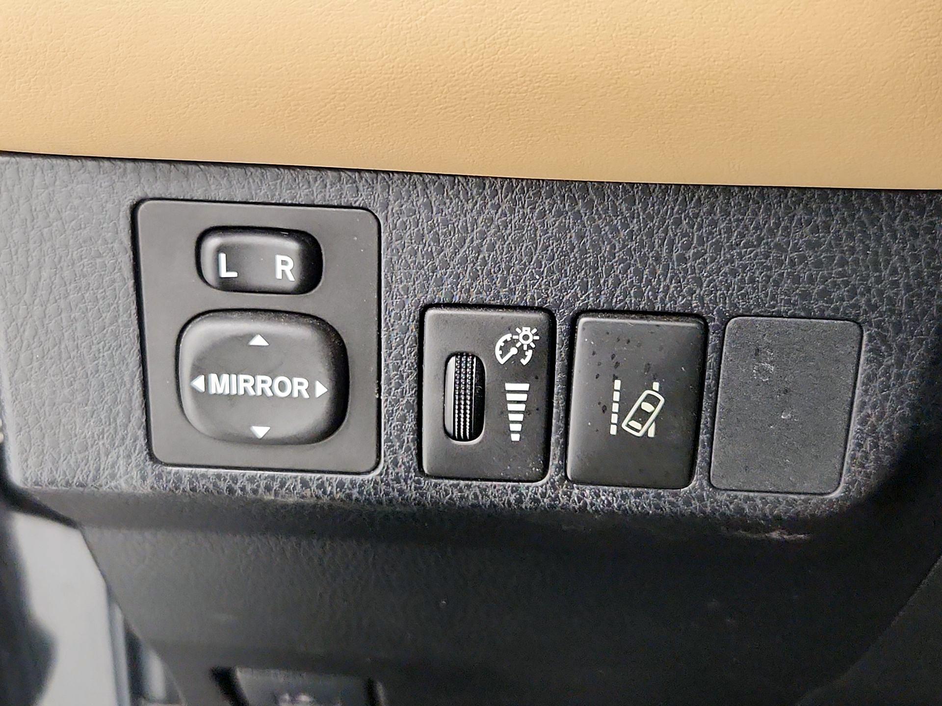 Thumbnail: 2017 Toyota RAV4 - 13