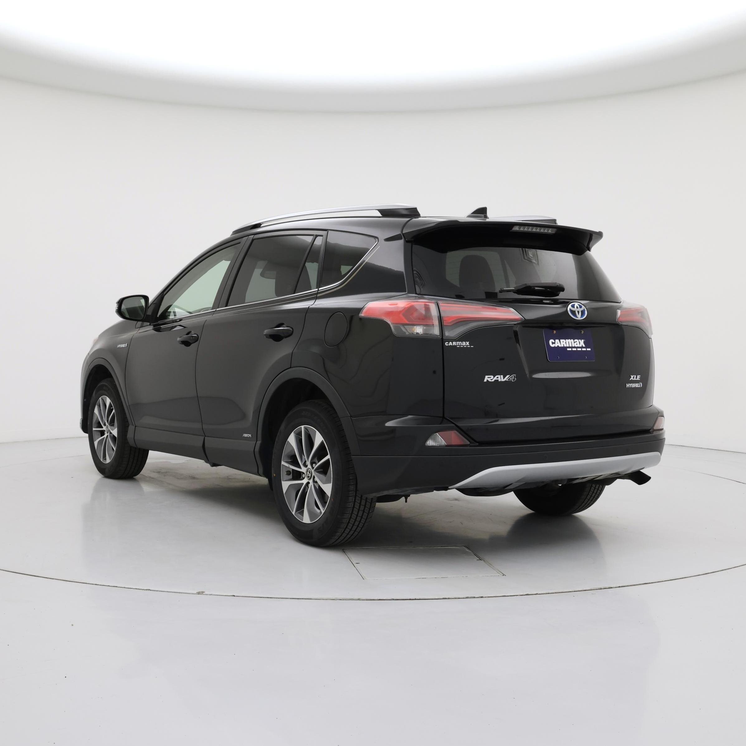 Thumbnail: 2017 Toyota RAV4 - 2