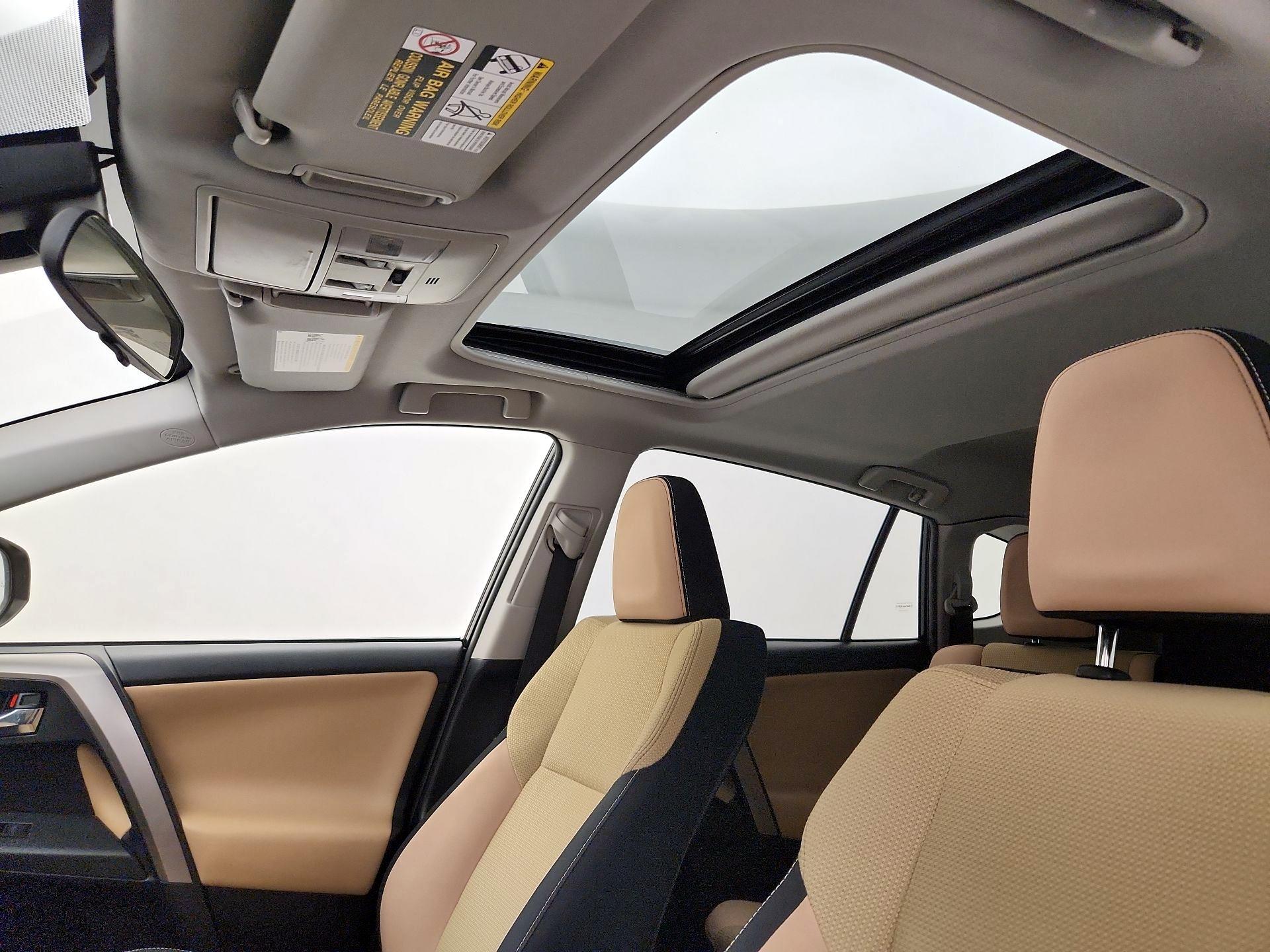 Thumbnail: 2017 Toyota RAV4 - 19