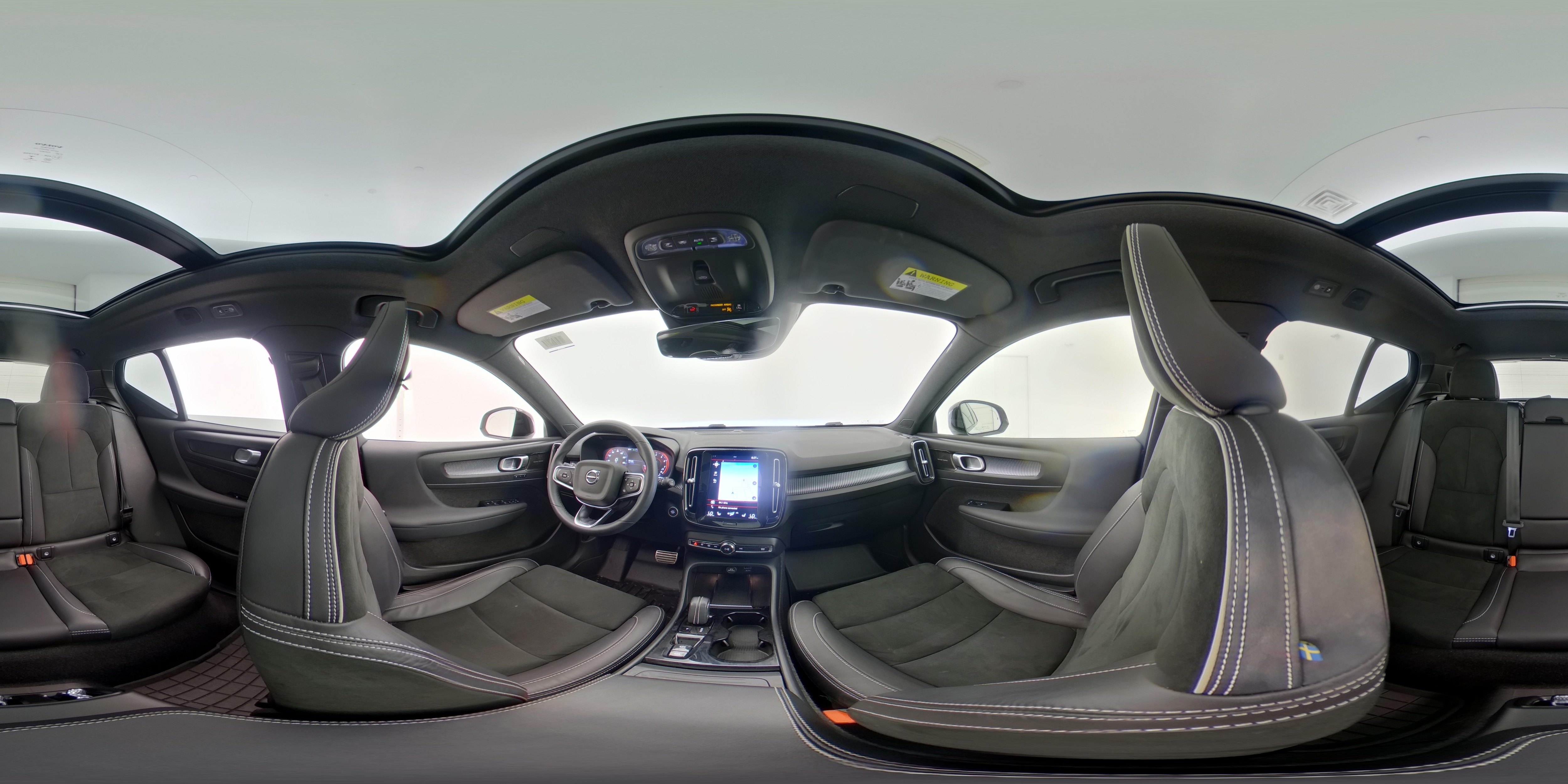 2022 Volvo XC40 R-Design - Photo 26
