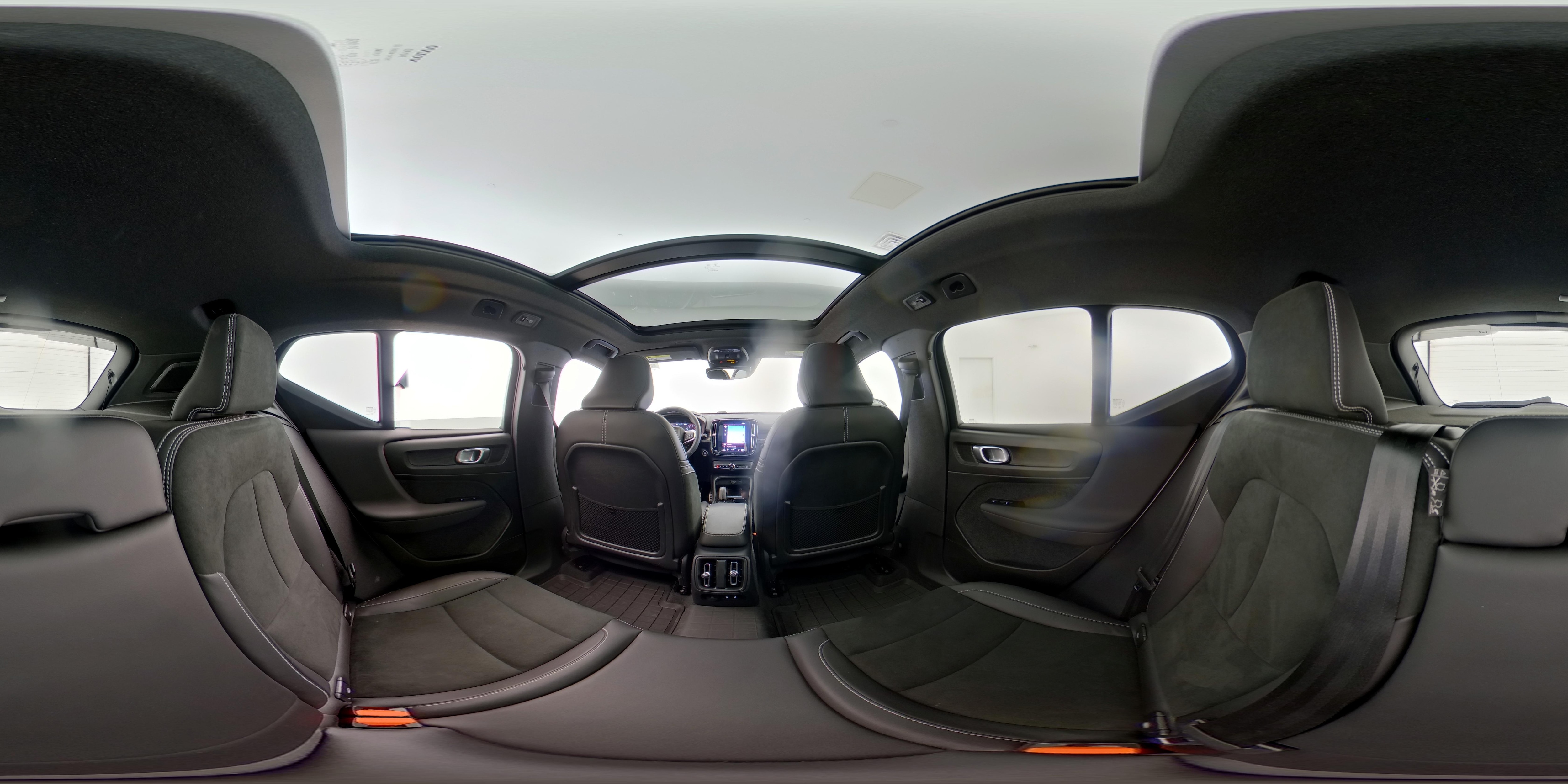 2022 Volvo XC40 R-Design - Photo 27
