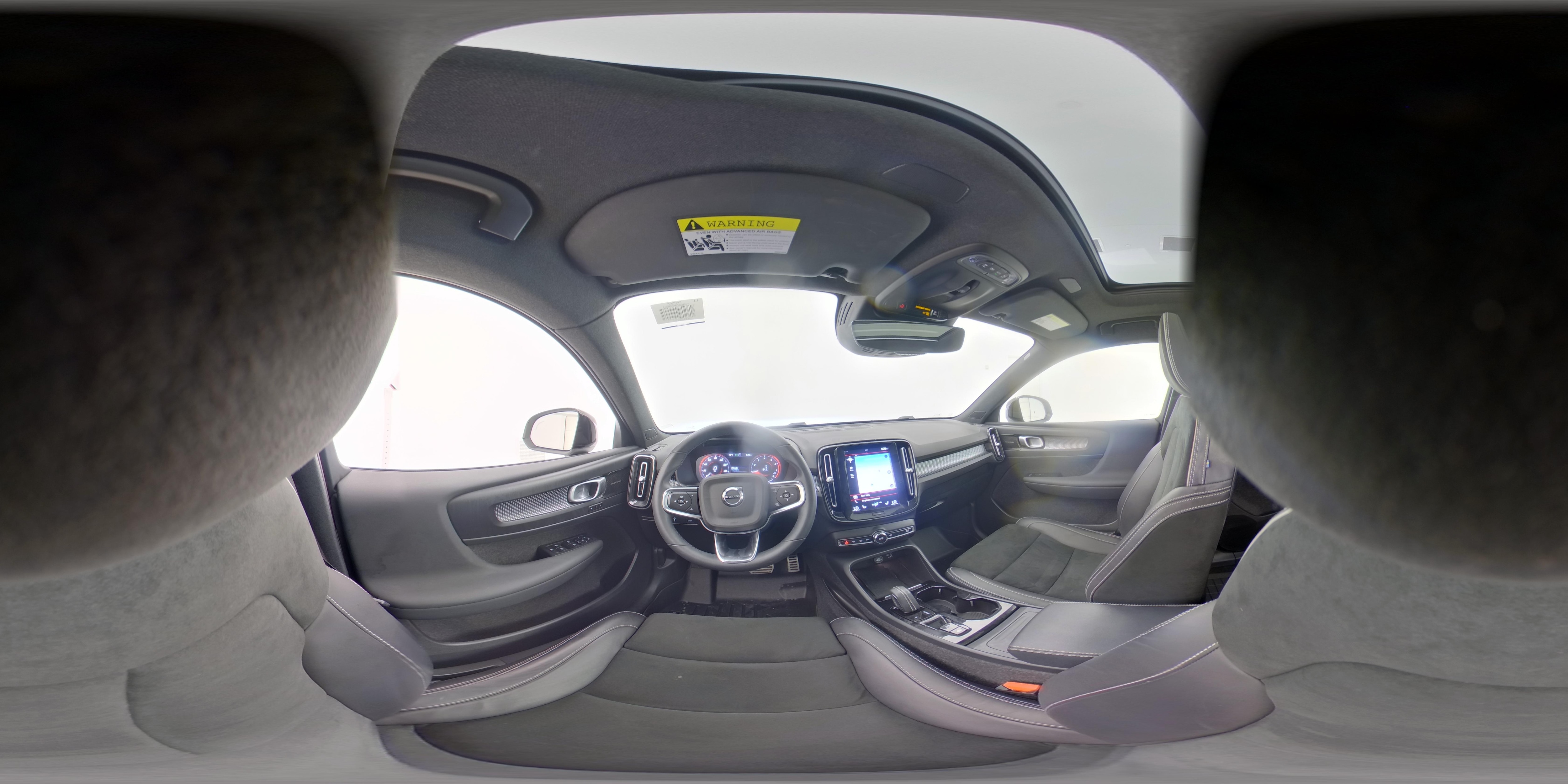2022 Volvo XC40 R-Design - Photo 28
