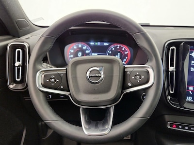 Steering Wheel & Instrument Cluster (On)