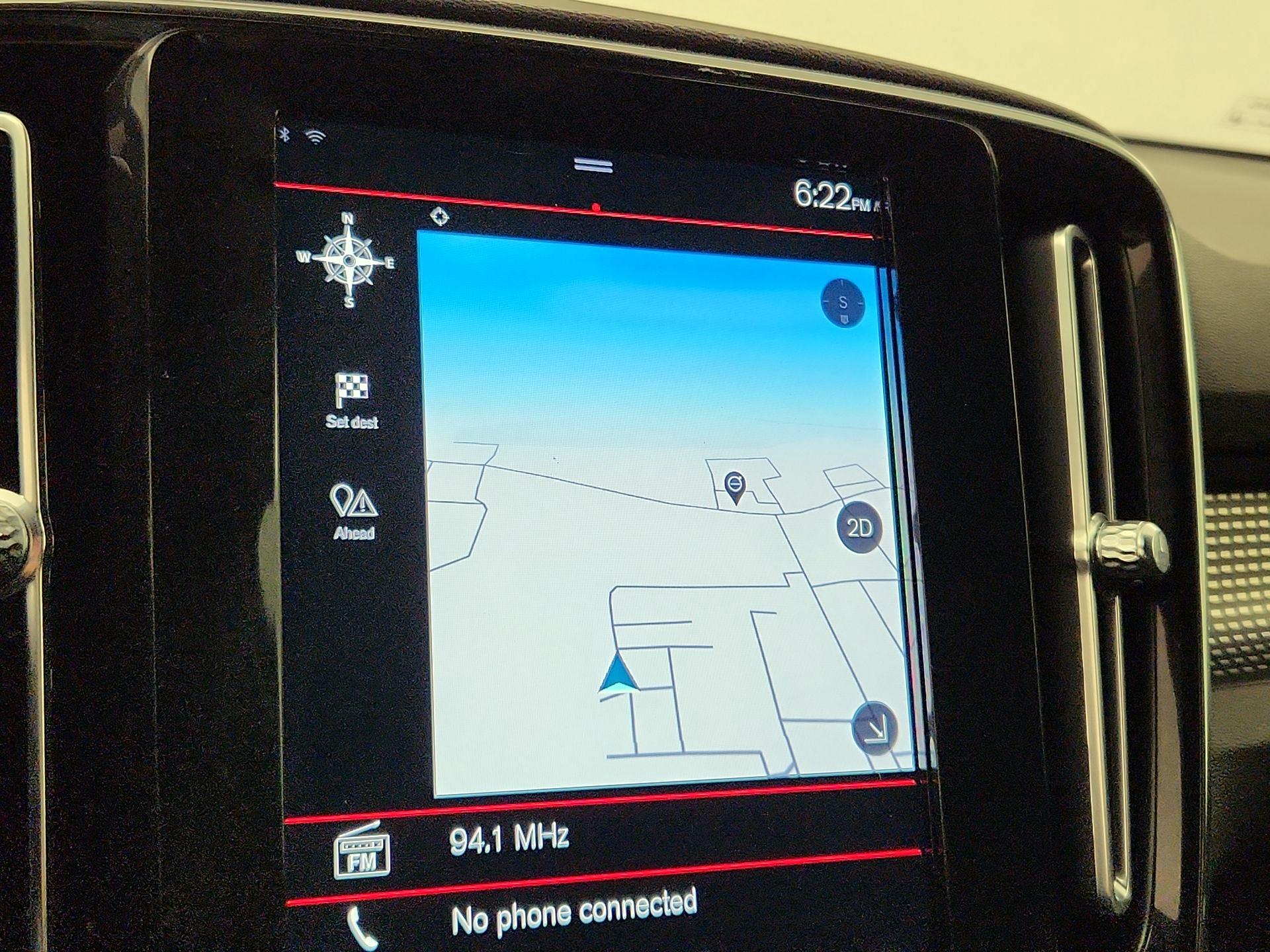 Thumbnail: 2022 Volvo XC40 - 14