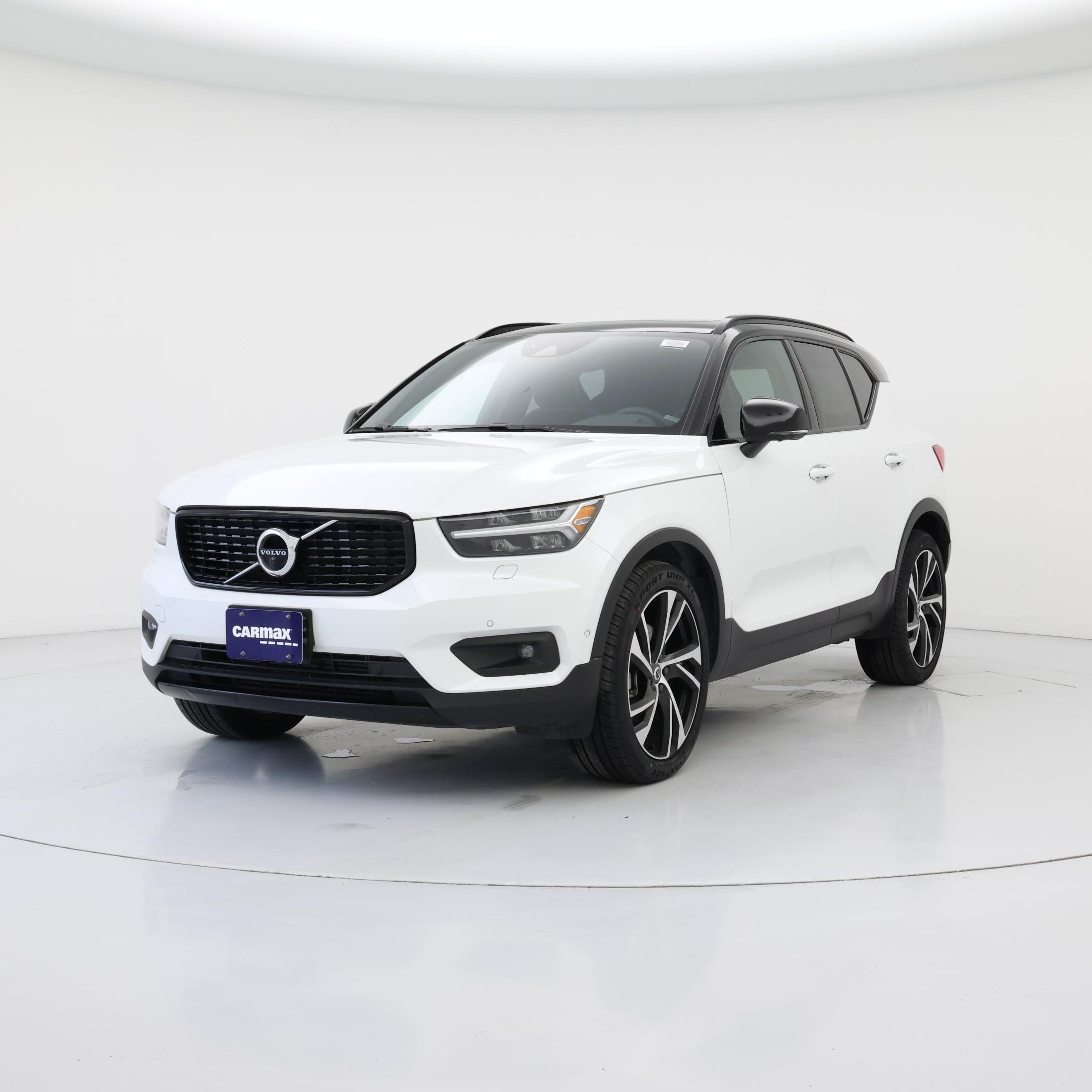 Thumbnail: 2022 Volvo XC40 - 4