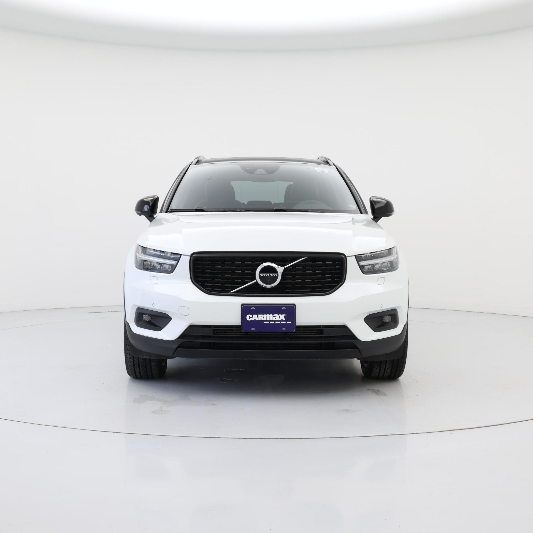 Thumbnail: 2022 Volvo XC40 - 5
