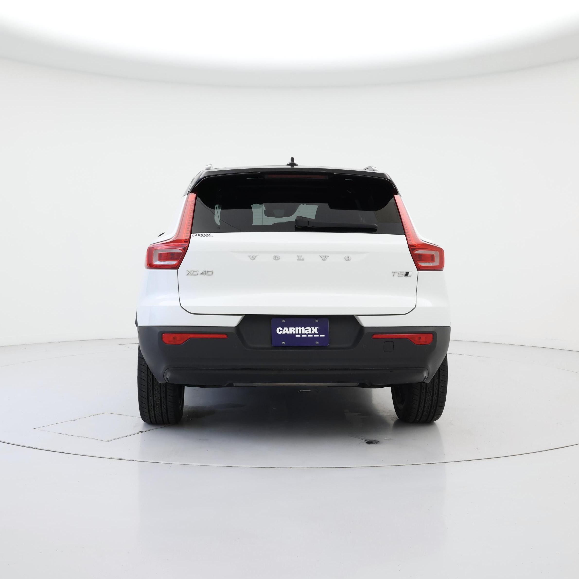 Thumbnail: 2022 Volvo XC40 - 6