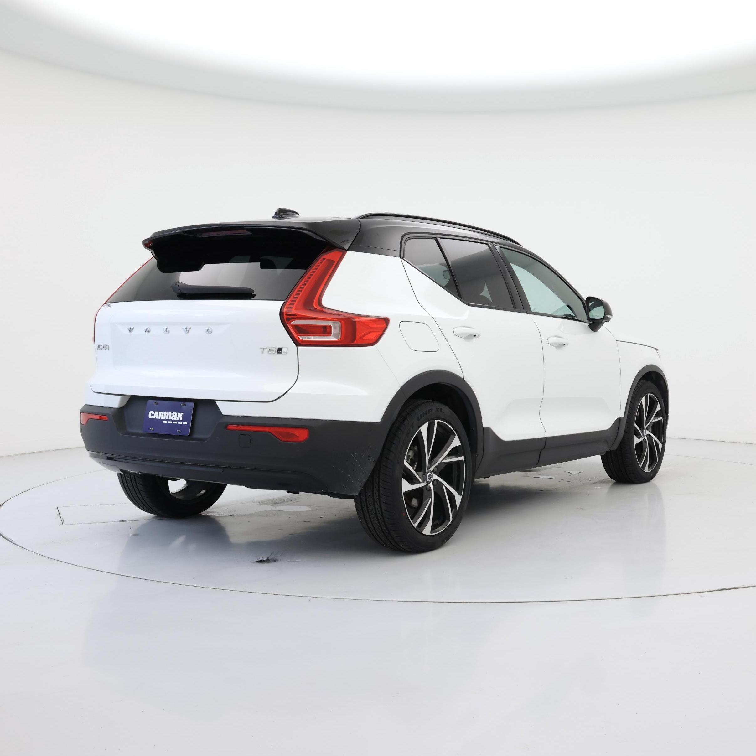 Thumbnail: 2022 Volvo XC40 - 8