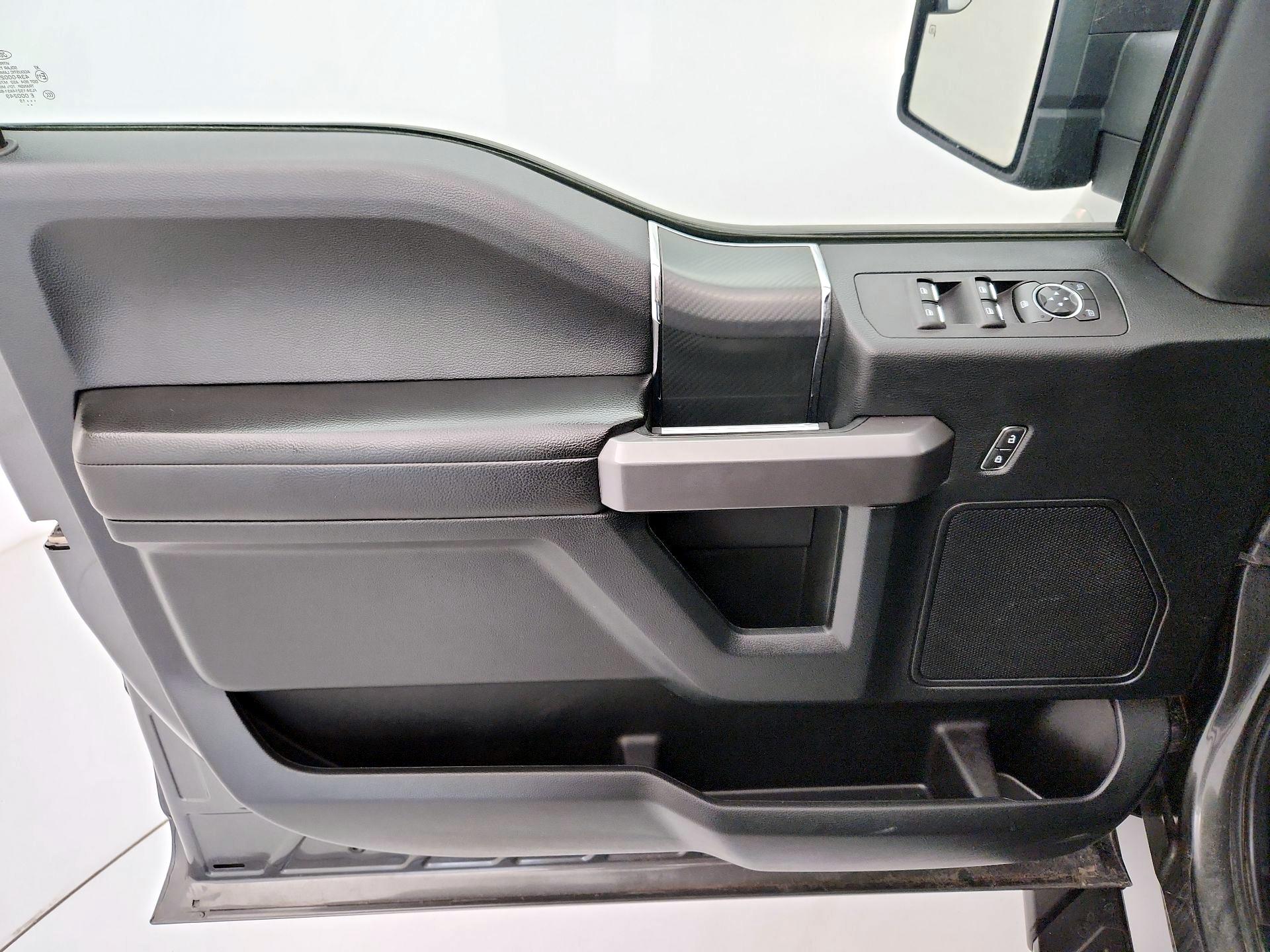 Thumbnail: 2019 Ford F-150 - 12