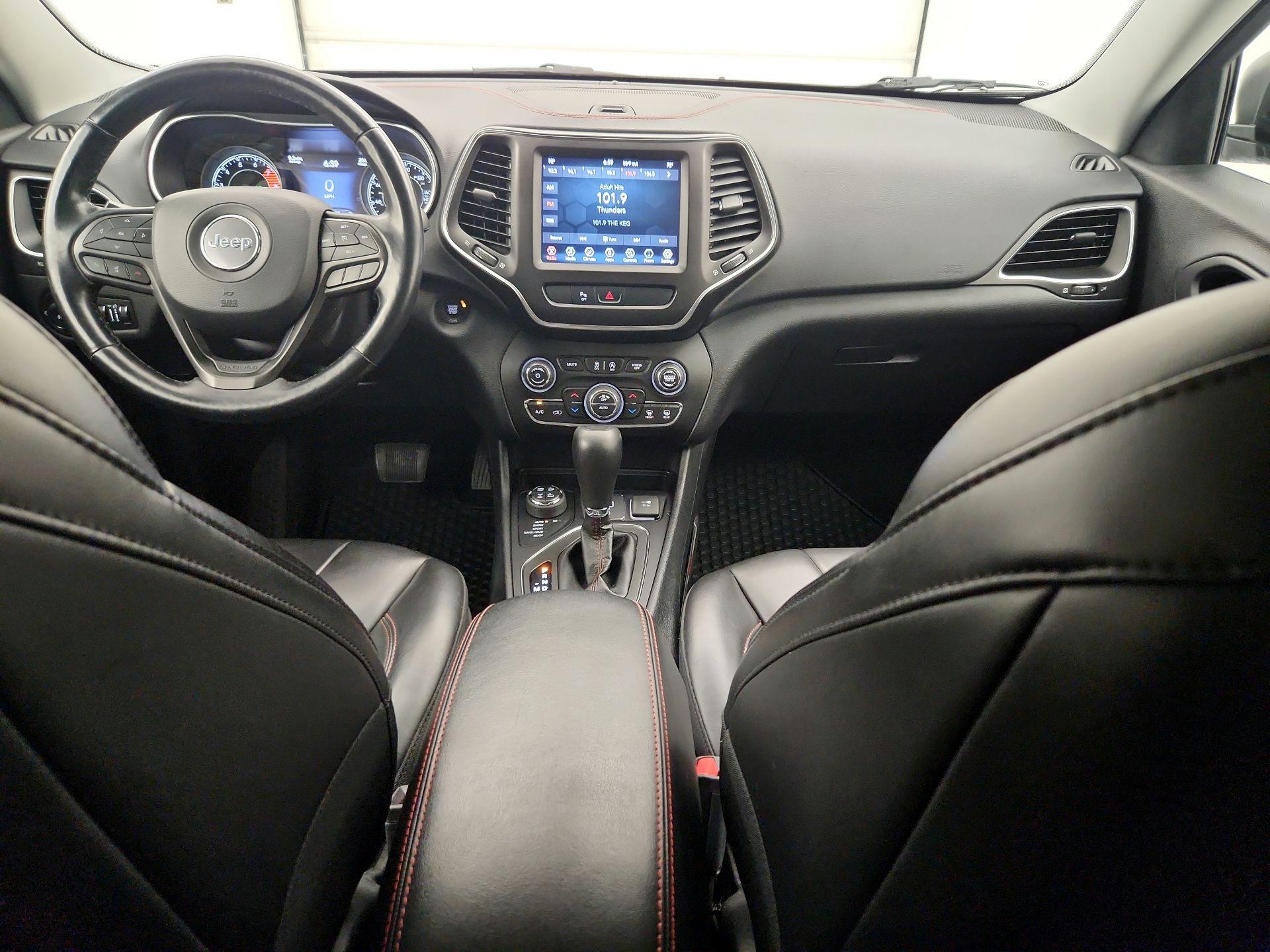 Thumbnail: 2020 Jeep Cherokee - 9