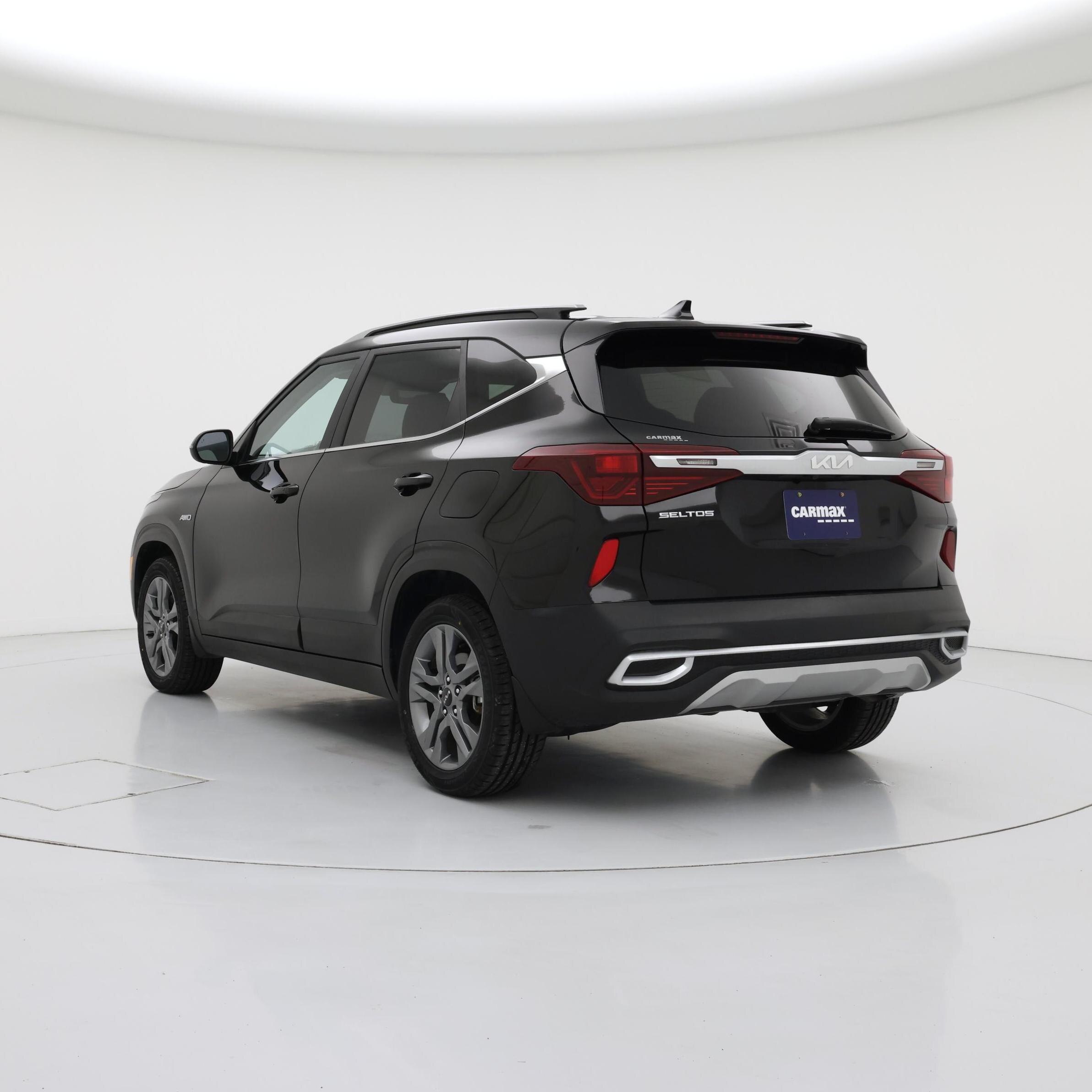 Thumbnail: 2023 Kia Seltos - 2