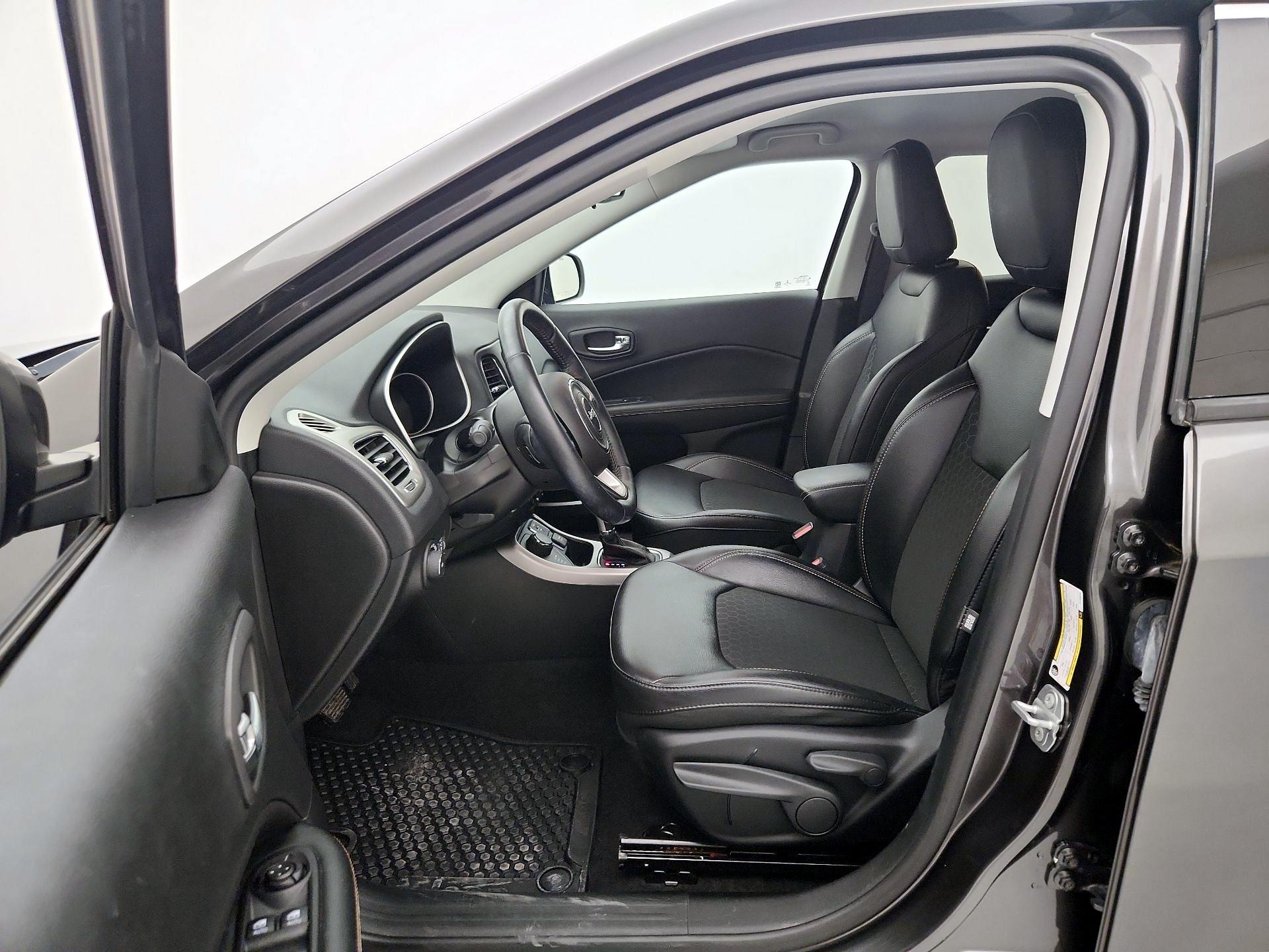 Thumbnail: 2020 Jeep Compass - 11