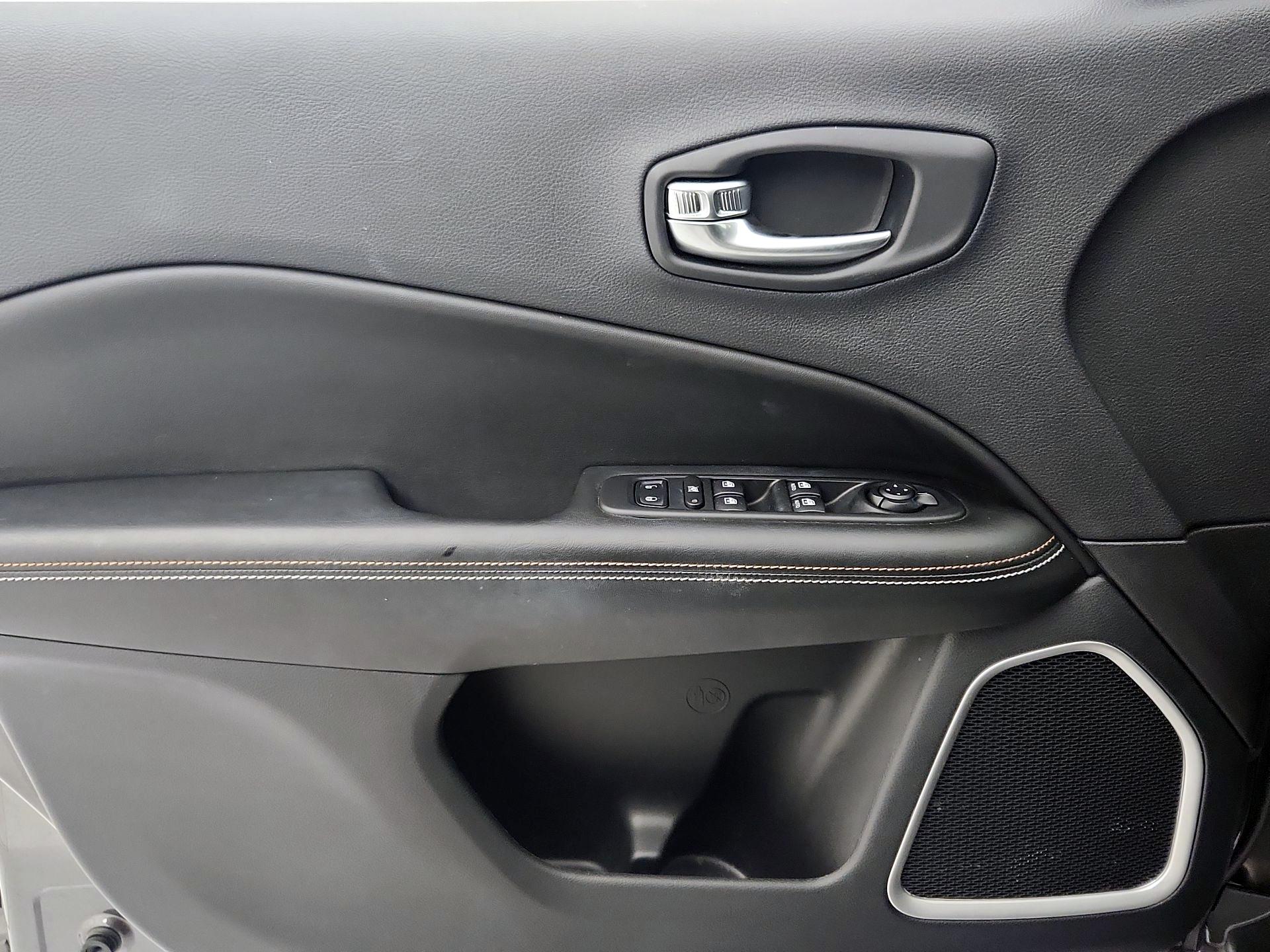 Thumbnail: 2020 Jeep Compass - 12