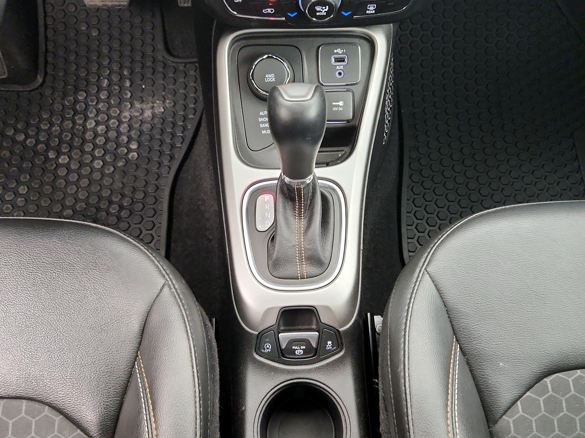 Thumbnail: 2020 Jeep Compass - 17