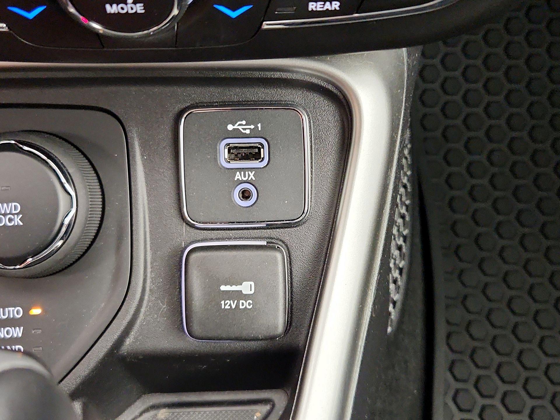 Thumbnail: 2020 Jeep Compass - 18