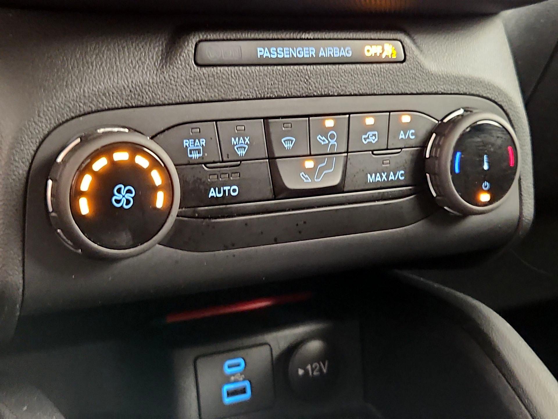 Thumbnail: 2022 Ford Bronco Sport - 16