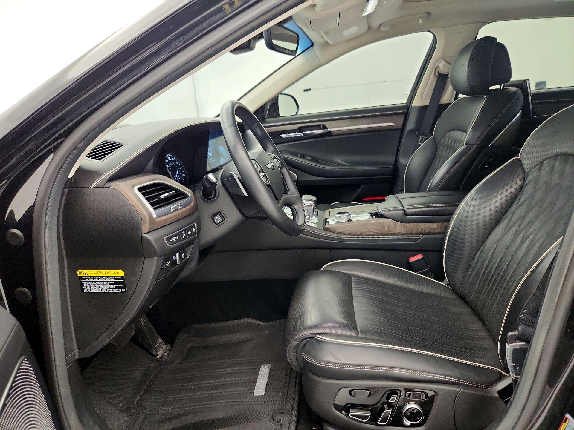 Thumbnail: 2020 Genesis G90 - 11