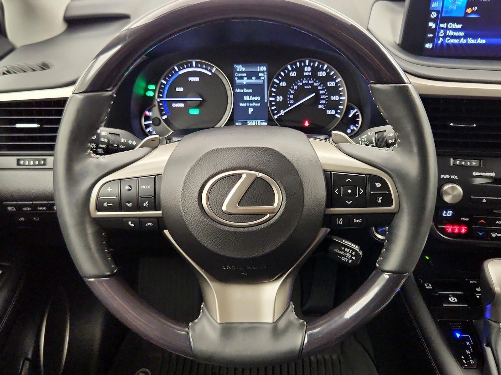 2022 Lexus RX Hybrid 450h - Photo 11