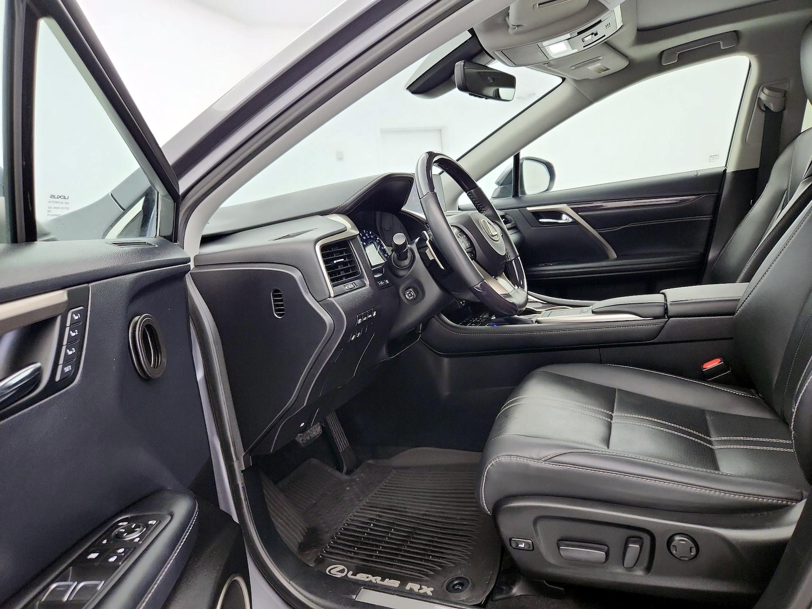 2022 Lexus RX Hybrid 450h - Photo 12