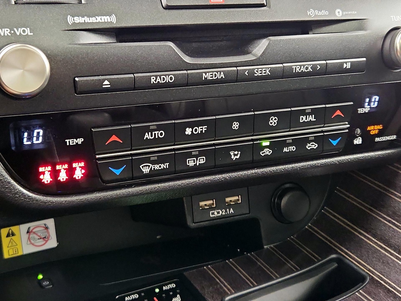 2022 Lexus RX Hybrid 450h - Photo 18