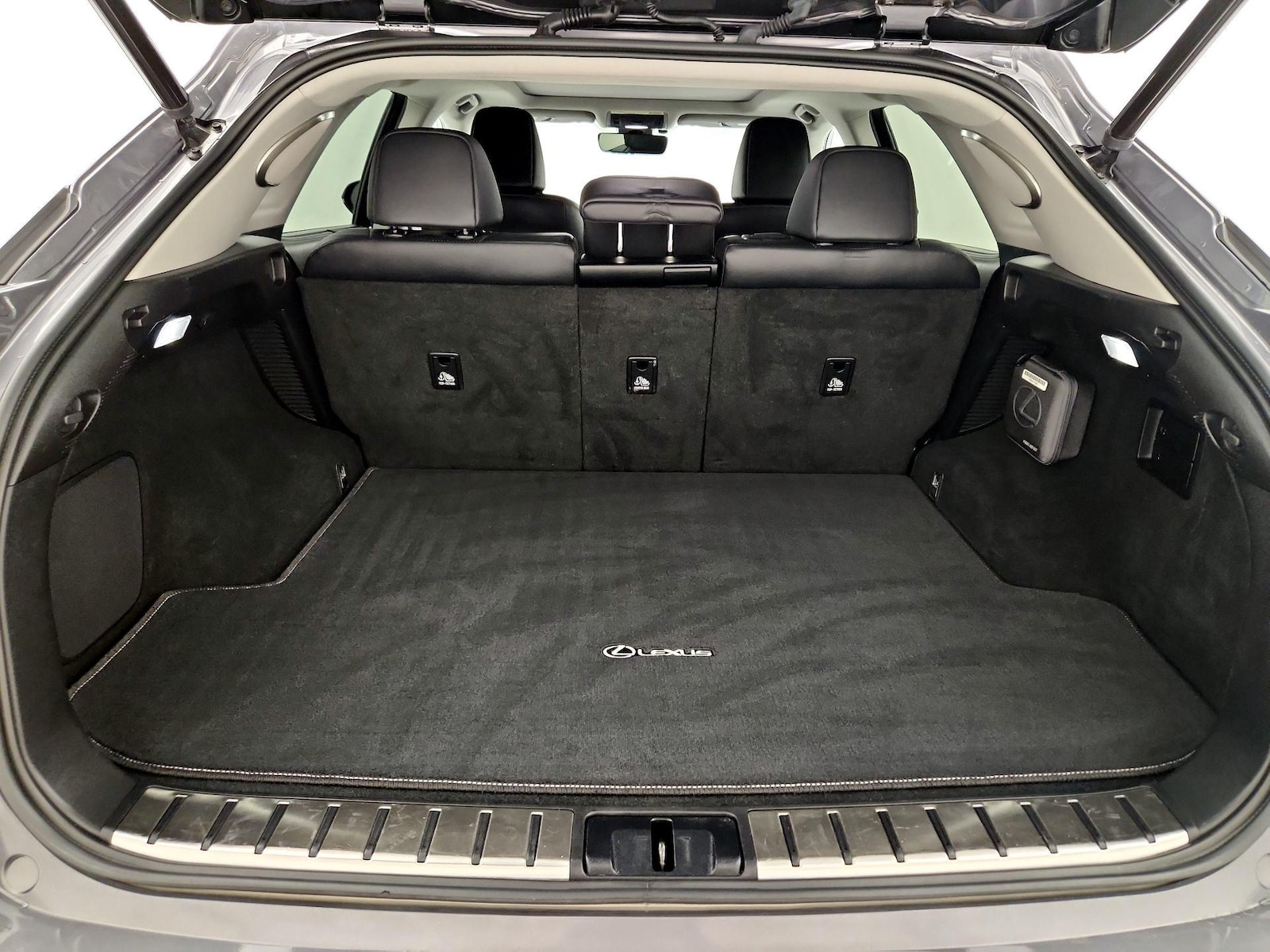 2022 Lexus RX Hybrid 450h - Photo 23