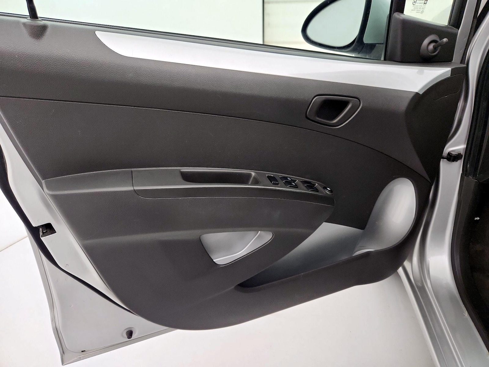 2015 Chevrolet Spark LS - Photo 13