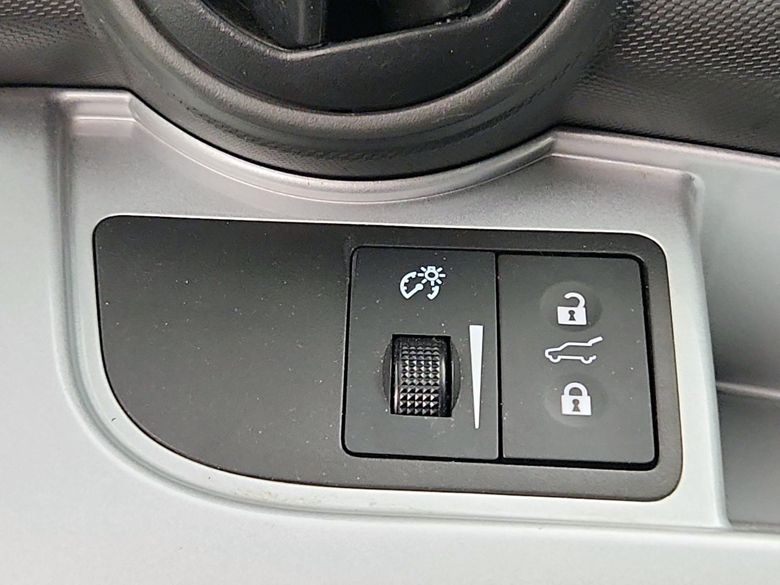 2015 Chevrolet Spark LS - Photo 14