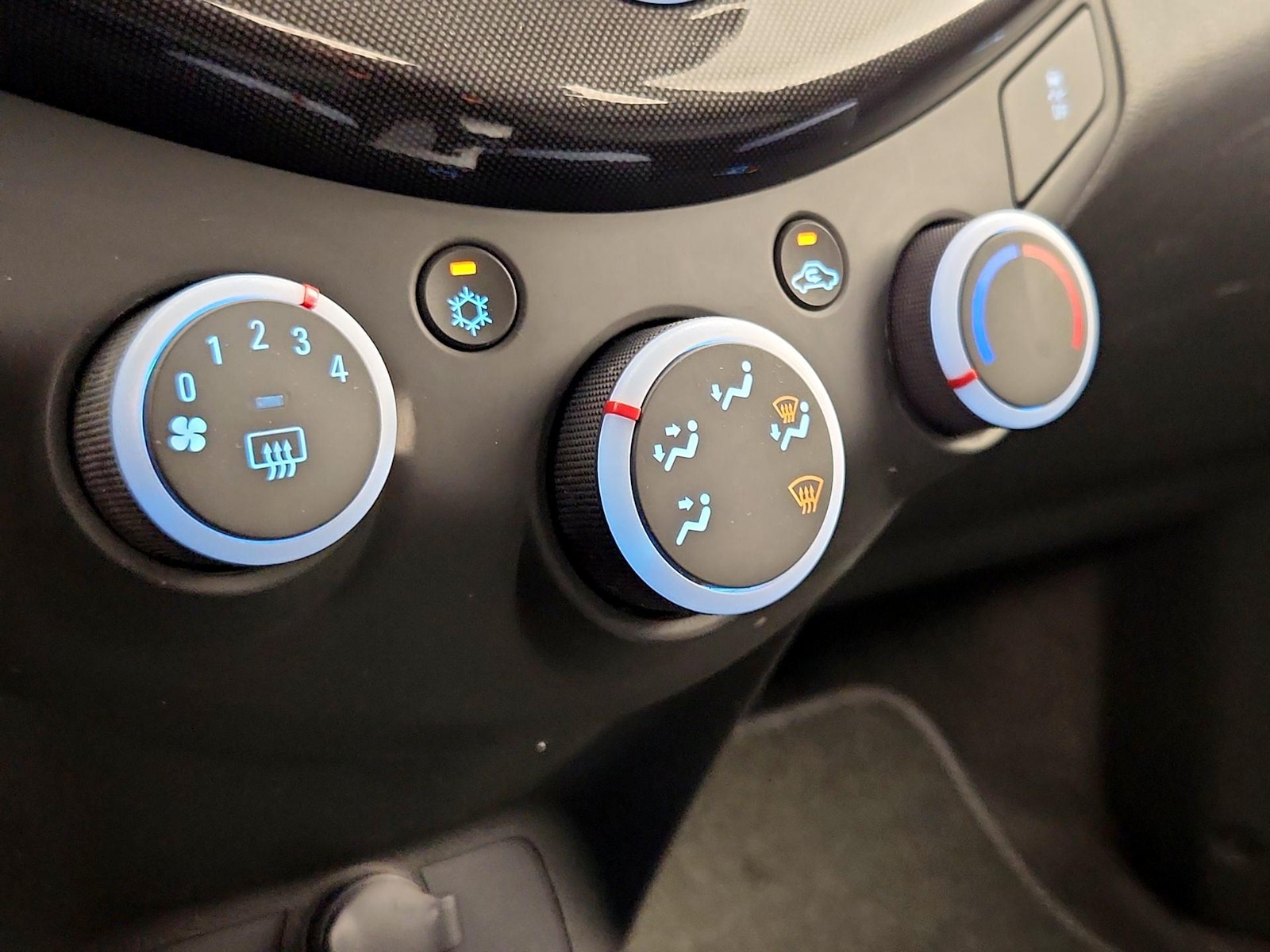 2015 Chevrolet Spark LS - Photo 16