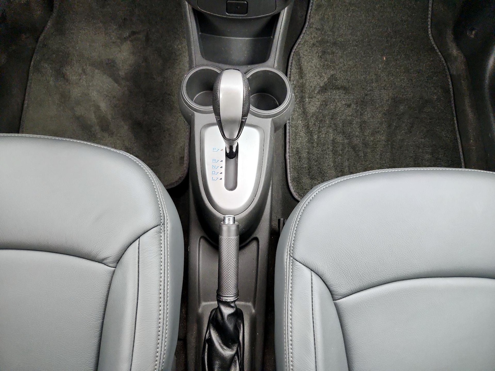 2015 Chevrolet Spark LS - Photo 17